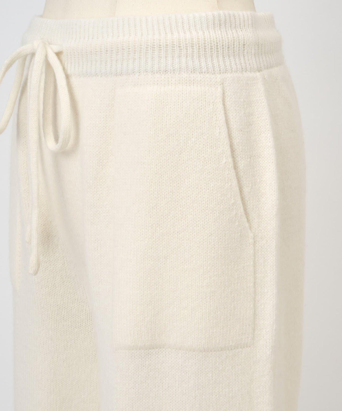 《UMARMUNG》羊毛針織長褲