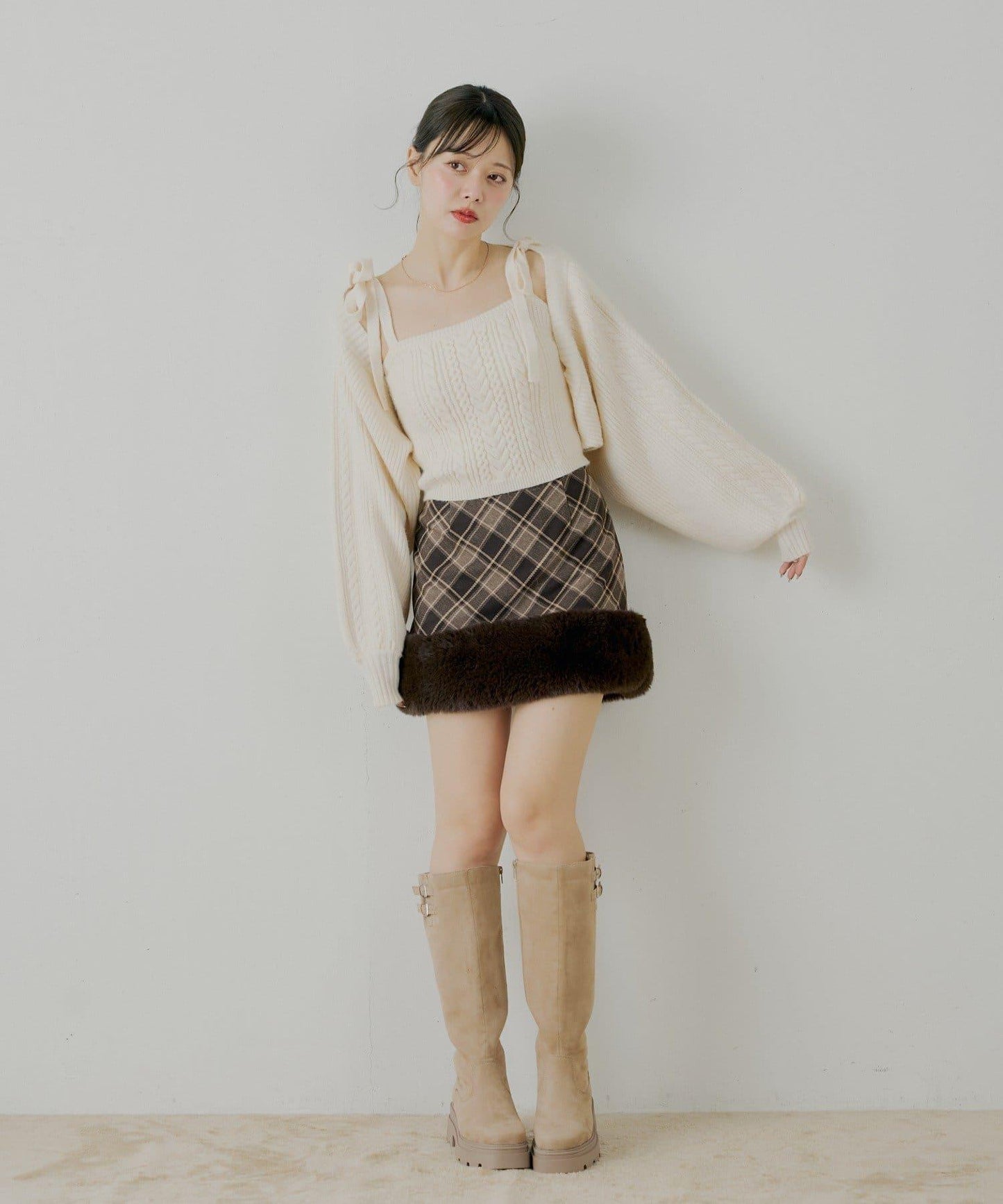 Chico 下襬毛絨 修身迷你半身裙