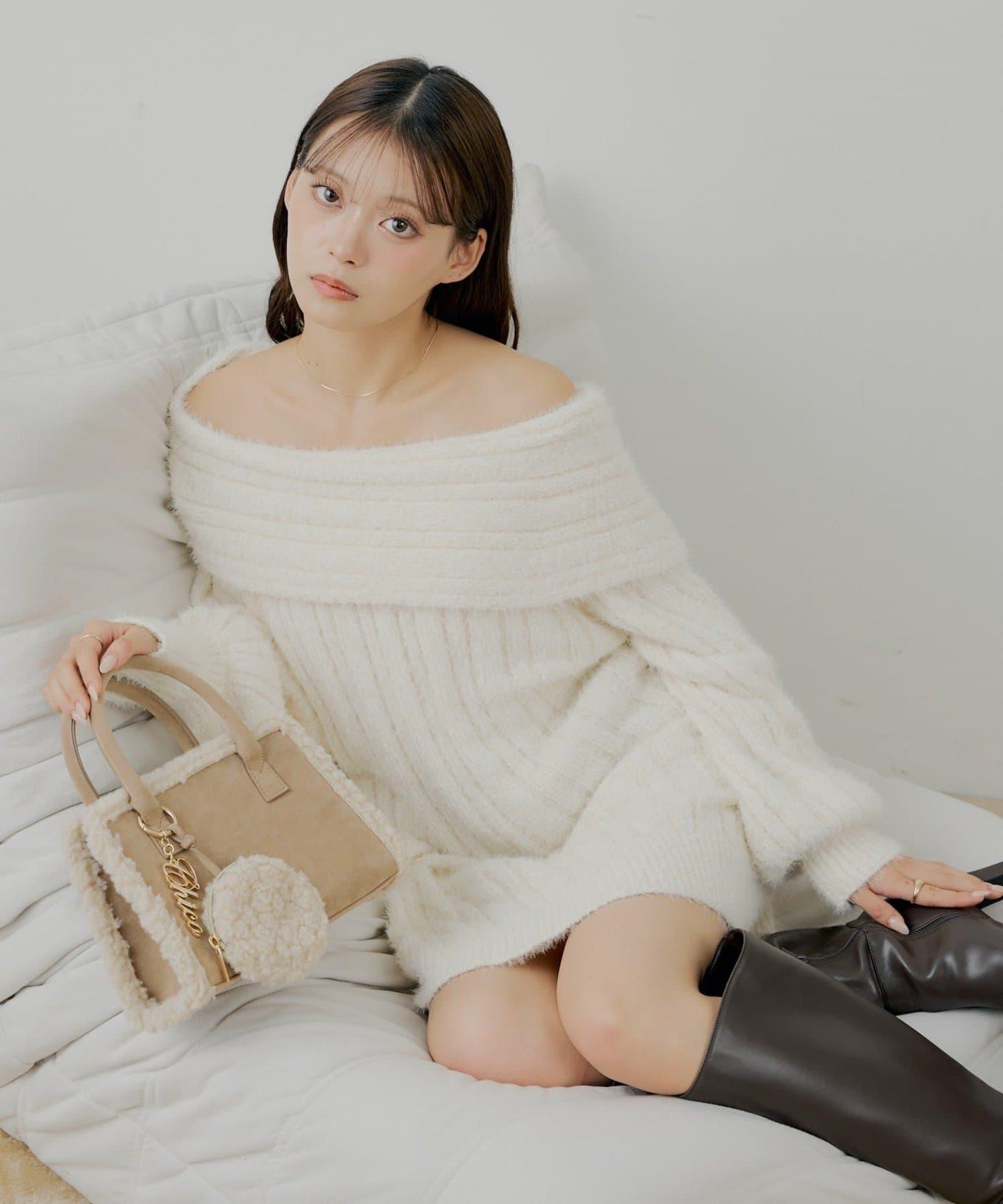 Chico 前後雙穿毛絨露肩迷你連衣裙