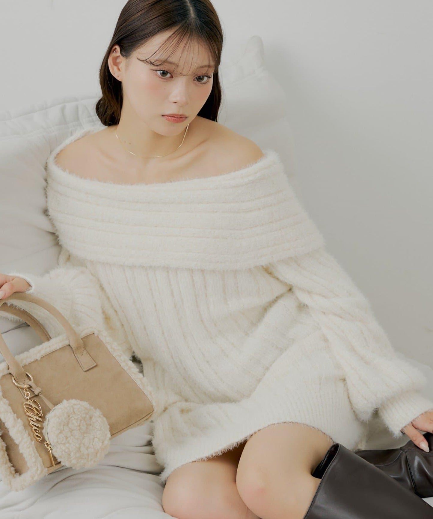 Chico 前後雙穿毛絨露肩迷你連衣裙