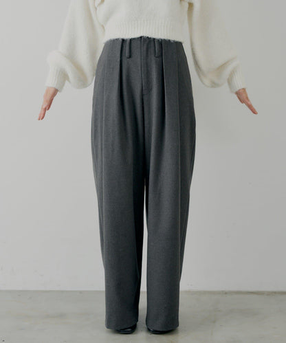 【SALON by Chico】附絲巾腰帶雙褶羊毛休閒褲