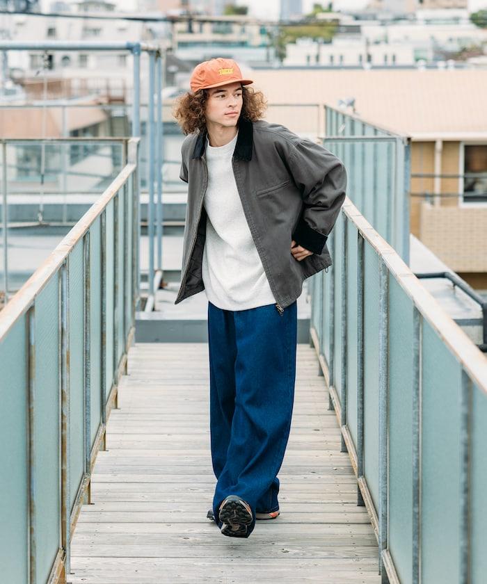 寬鬆版型 單點標誌 插肩袖 抽繩衛衣