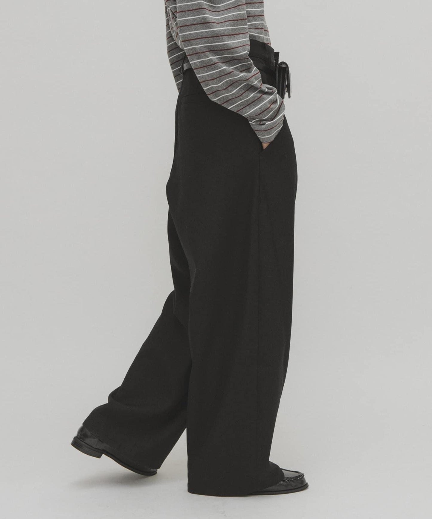 桶型褶皺西裝褲