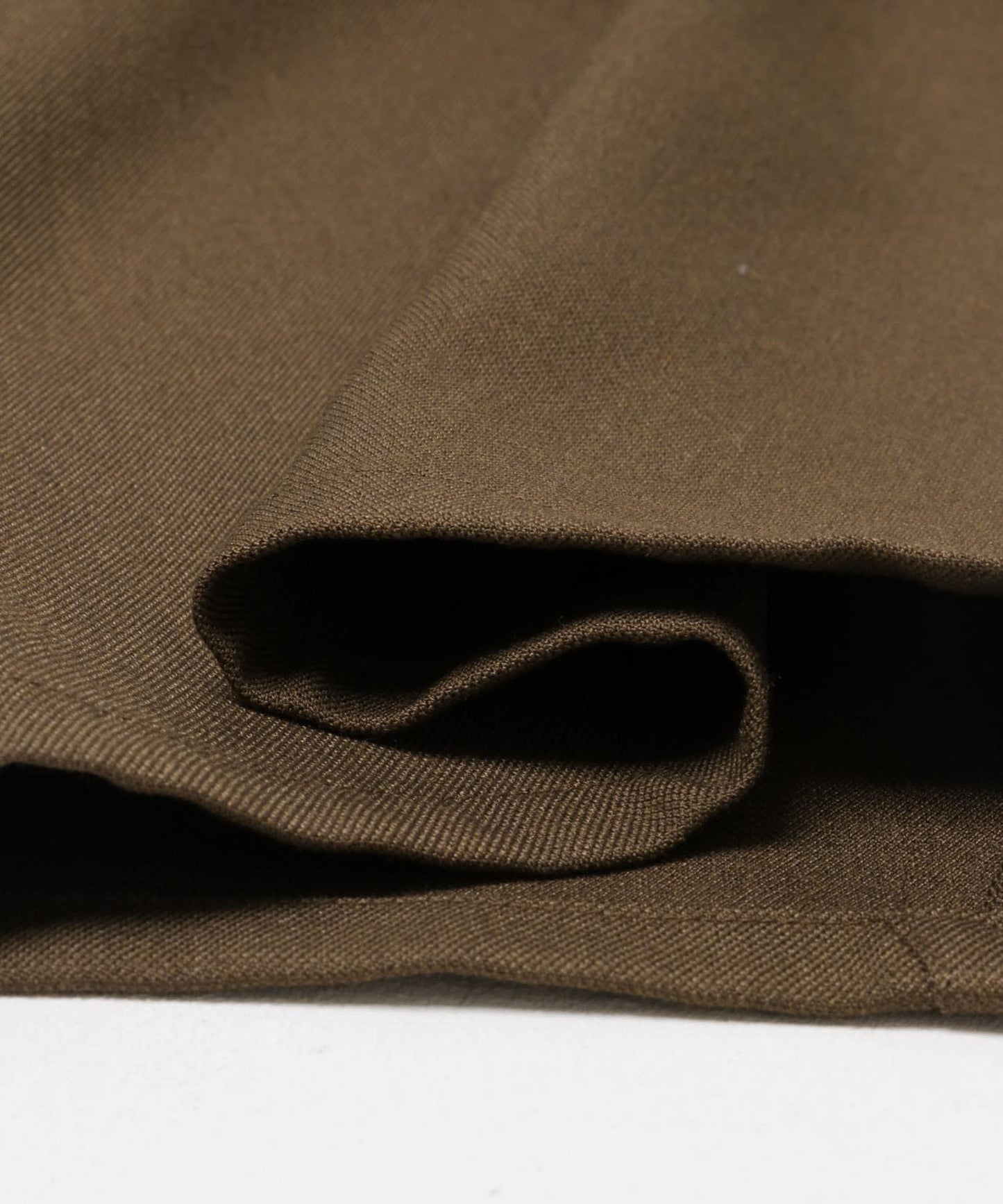 桶型褶皺西裝褲