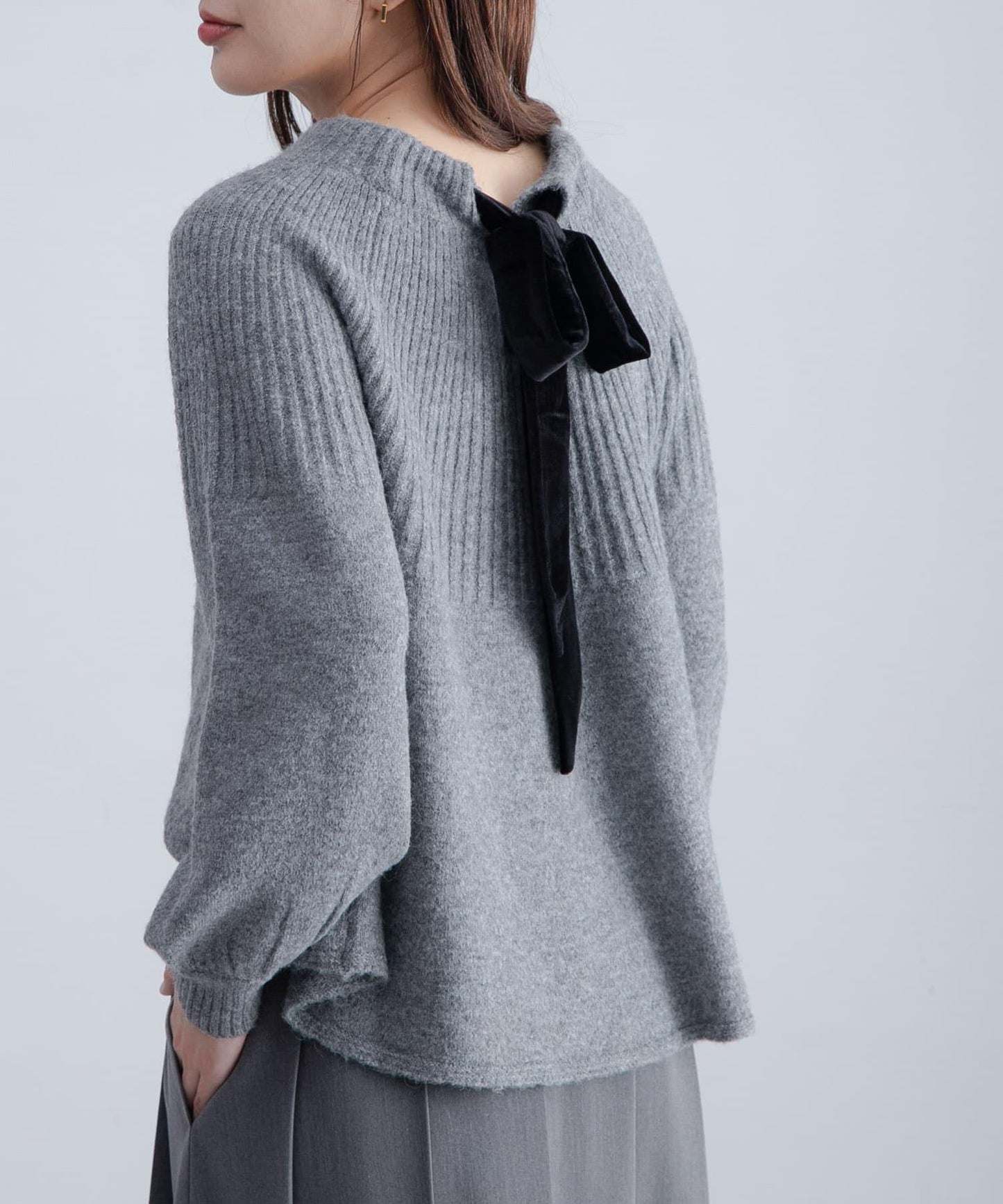 後背蝴蝶結柔軟針織衫