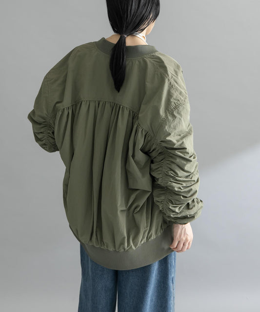 後背抽褶MA-1夾克