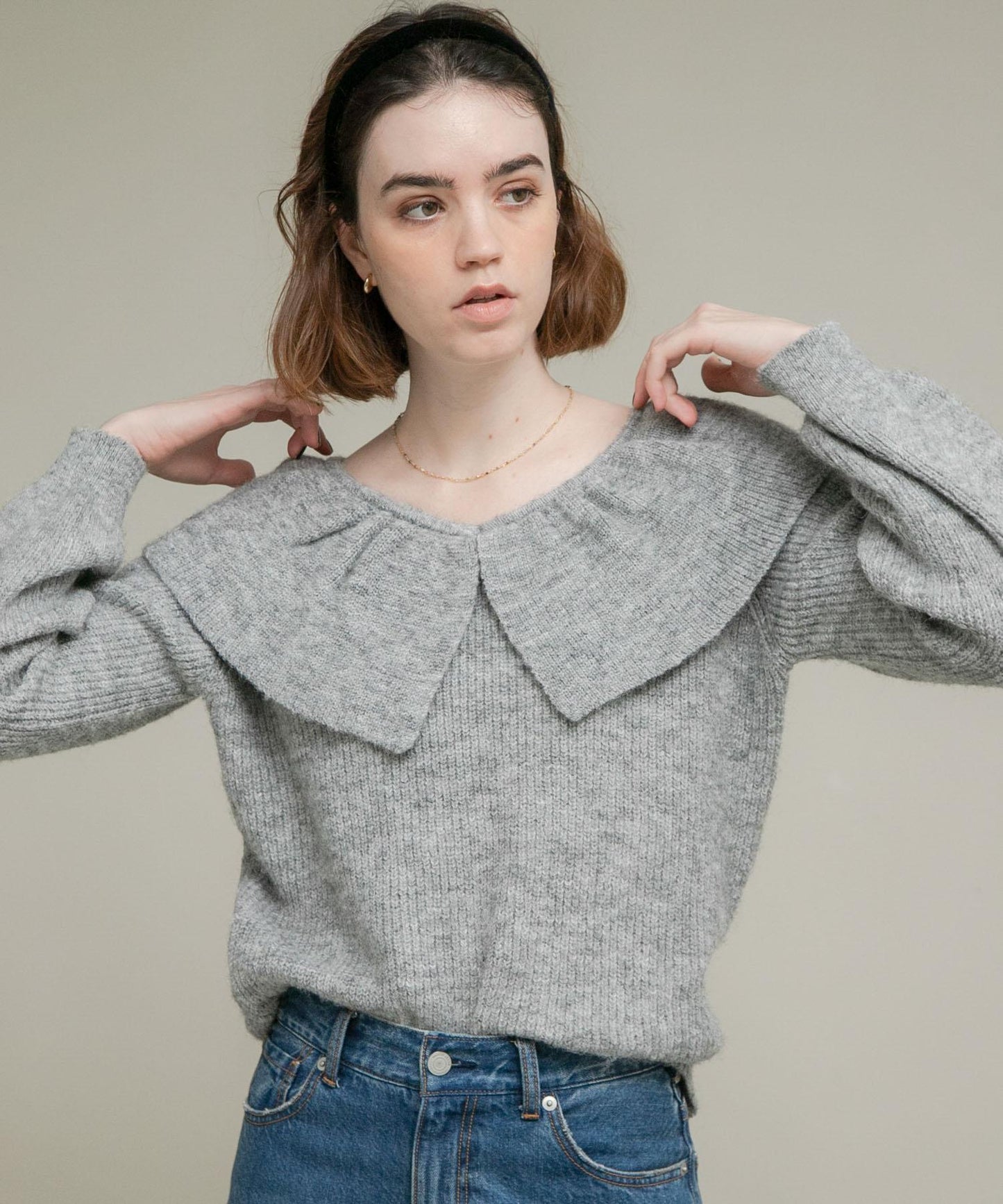 荷葉邊領針織衫