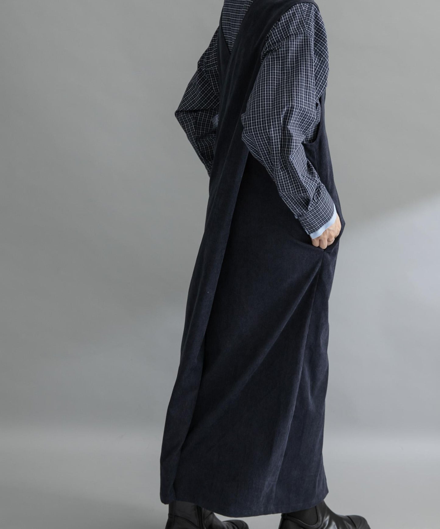 燈芯絨吊帶連衣裙