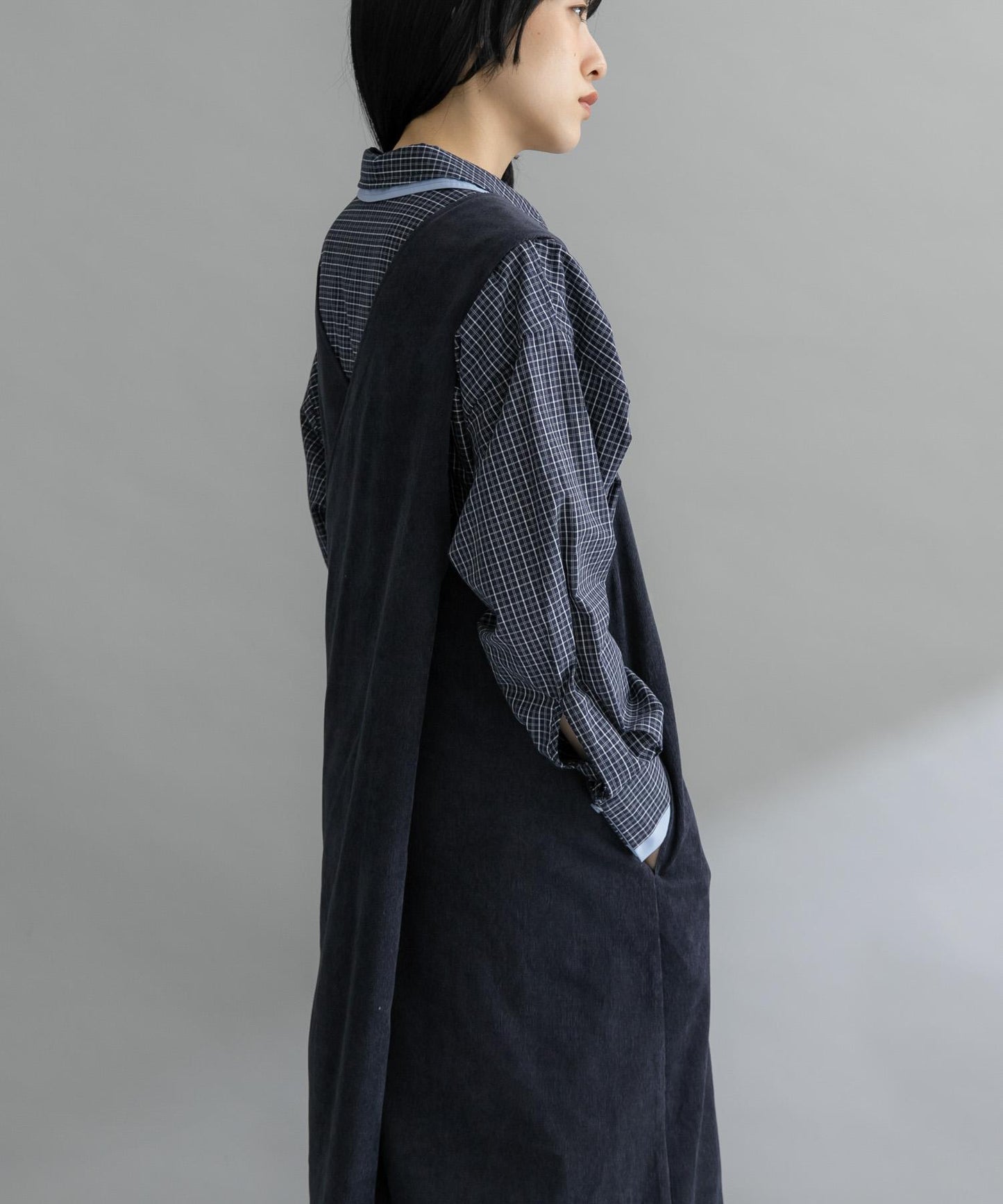 燈芯絨吊帶連衣裙