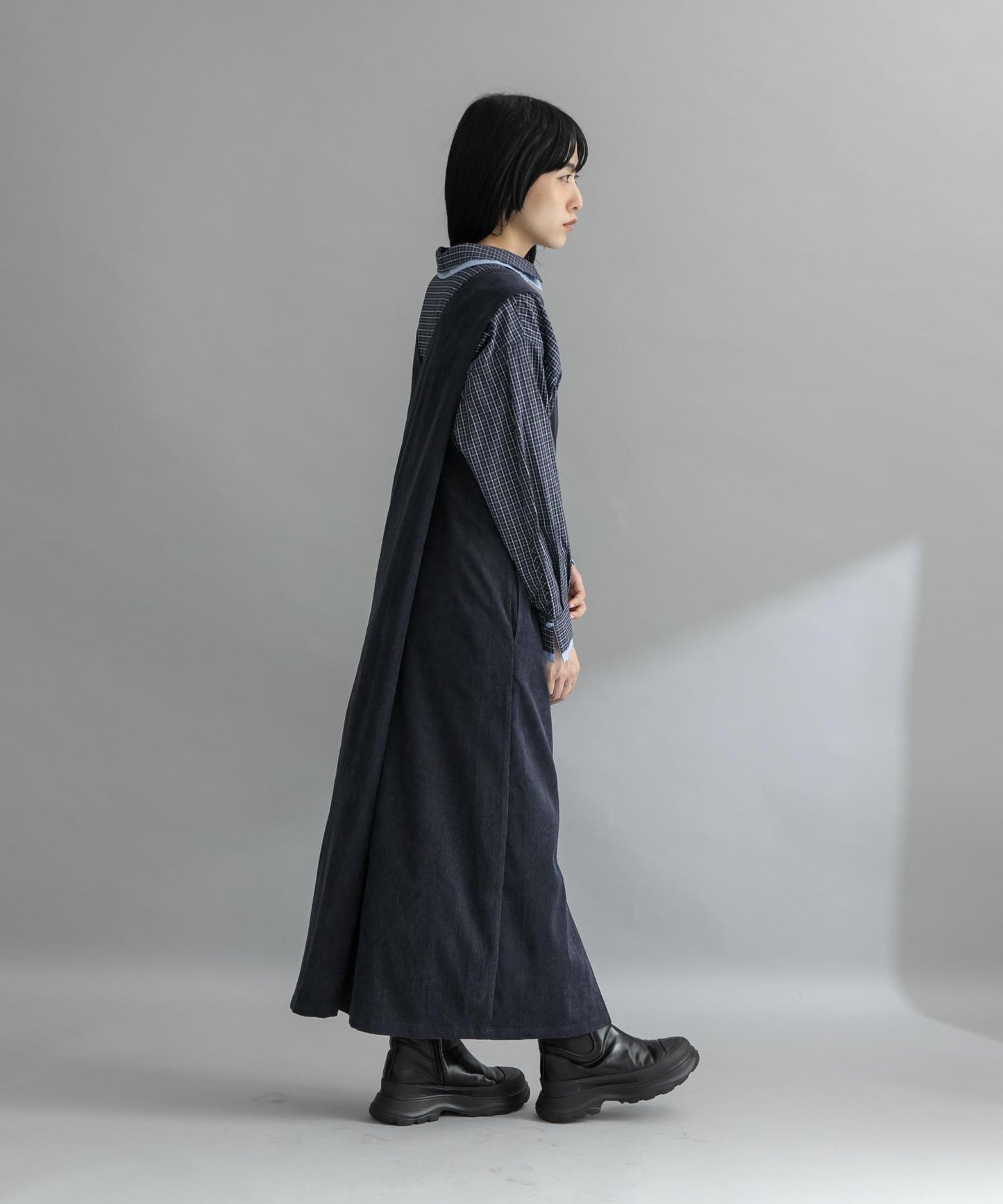 燈芯絨吊帶連衣裙