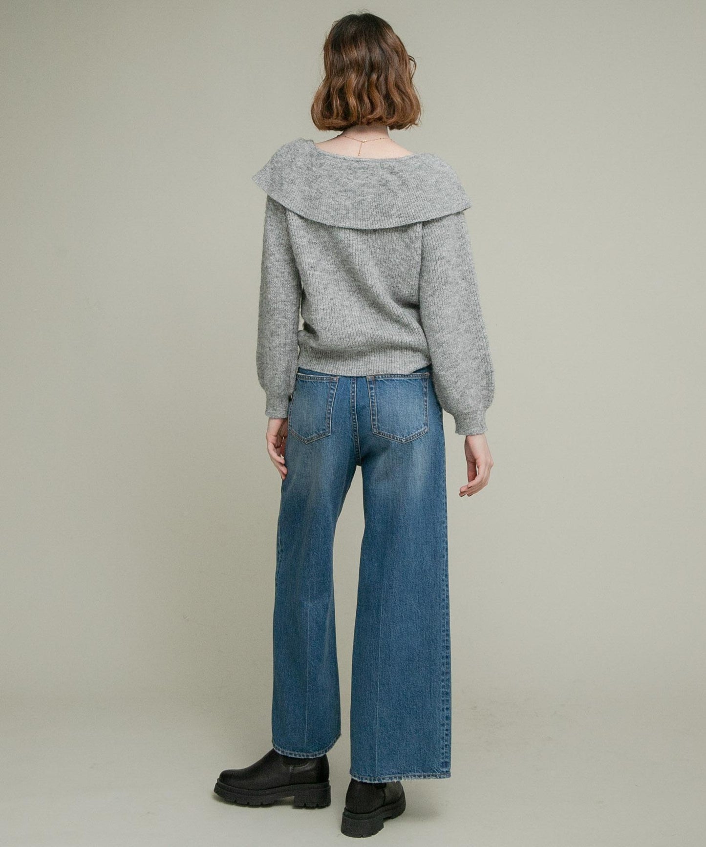 荷葉邊領針織衫