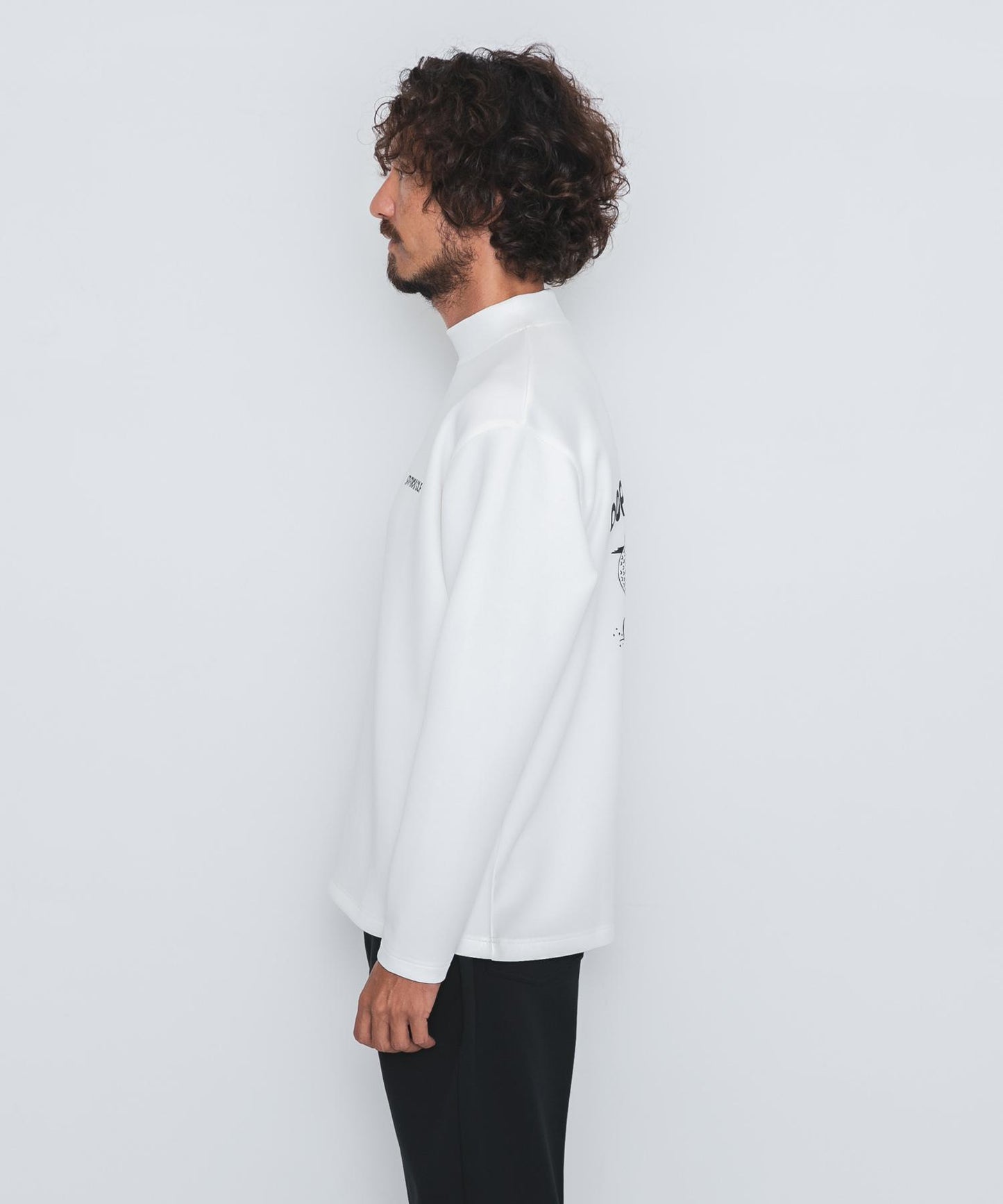 OOPS×RYUAMBE 高領長袖T恤