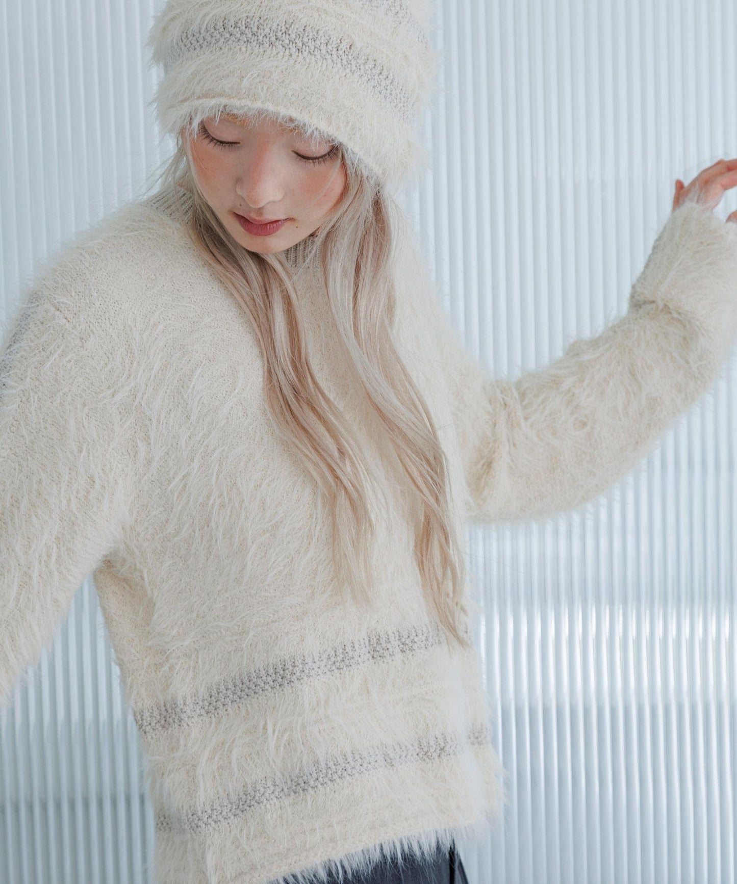 線條設計長毛針織衫