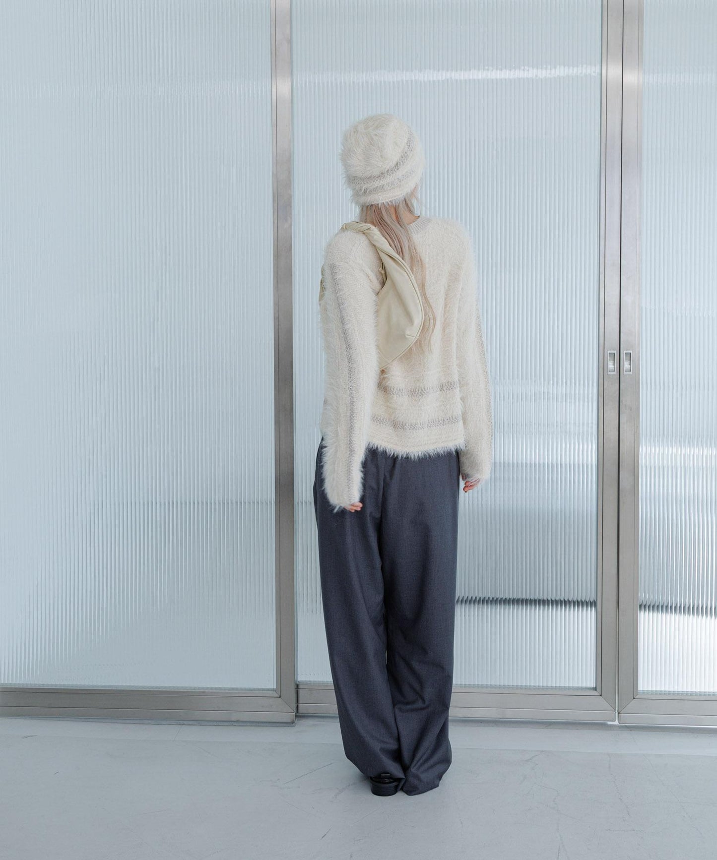 線條設計長毛針織衫