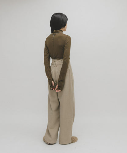 illi 高領基礎款T恤