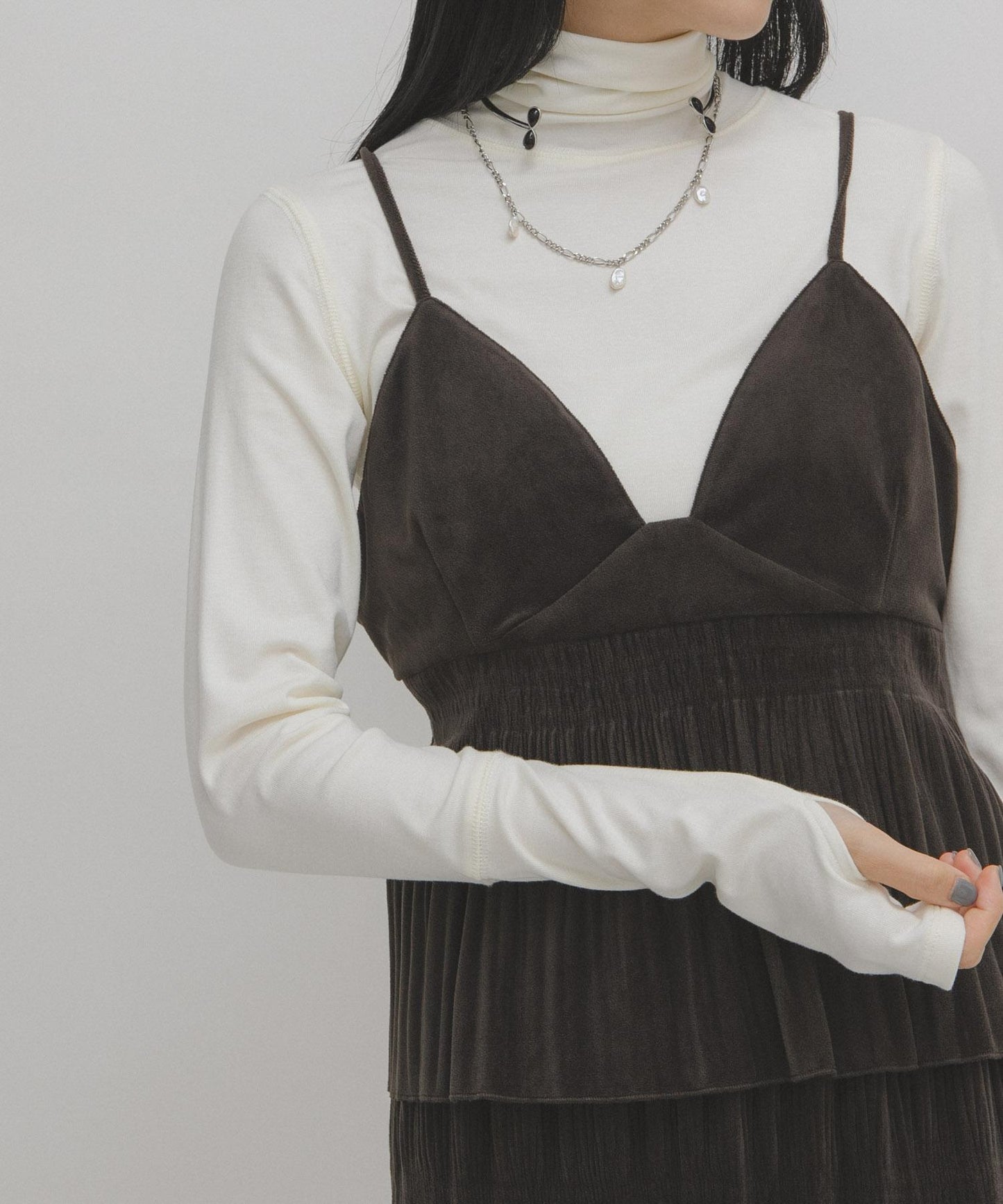 illi 高領基礎款T恤