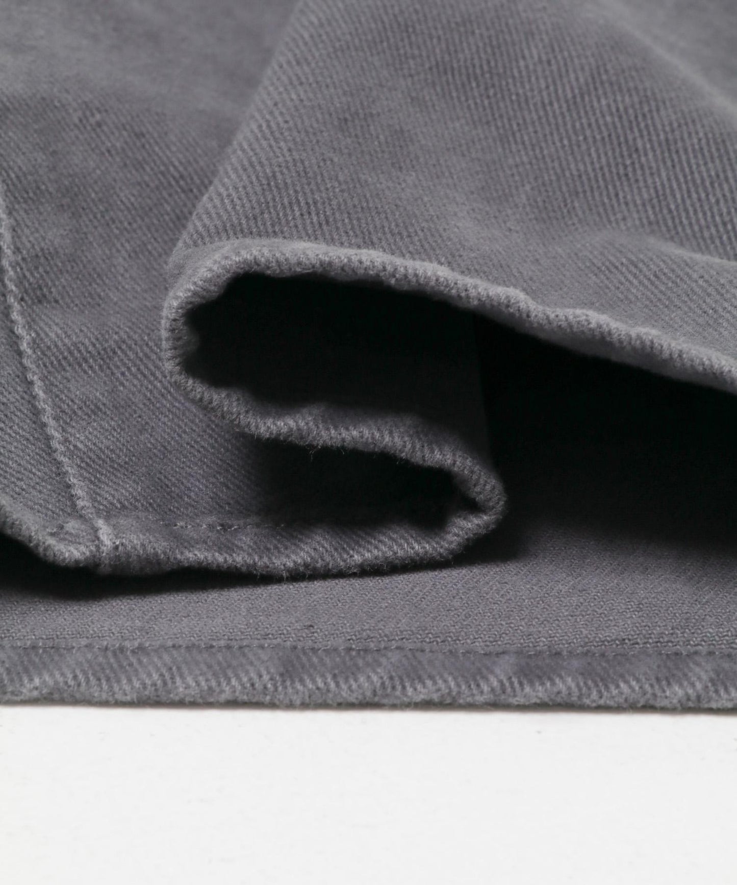 荷葉邊高腰斜紋長褲