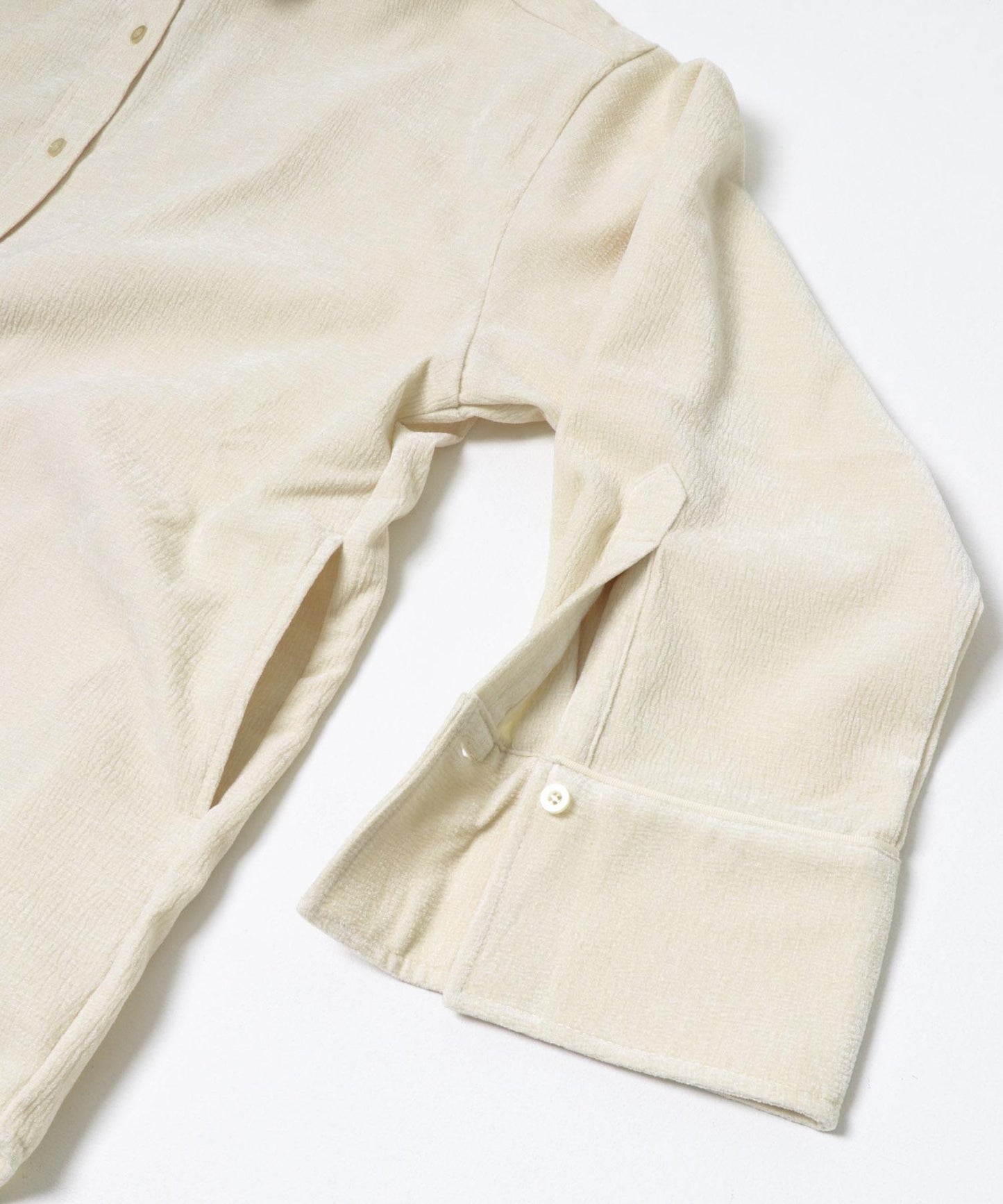 褶皺天鵝絨襯衫