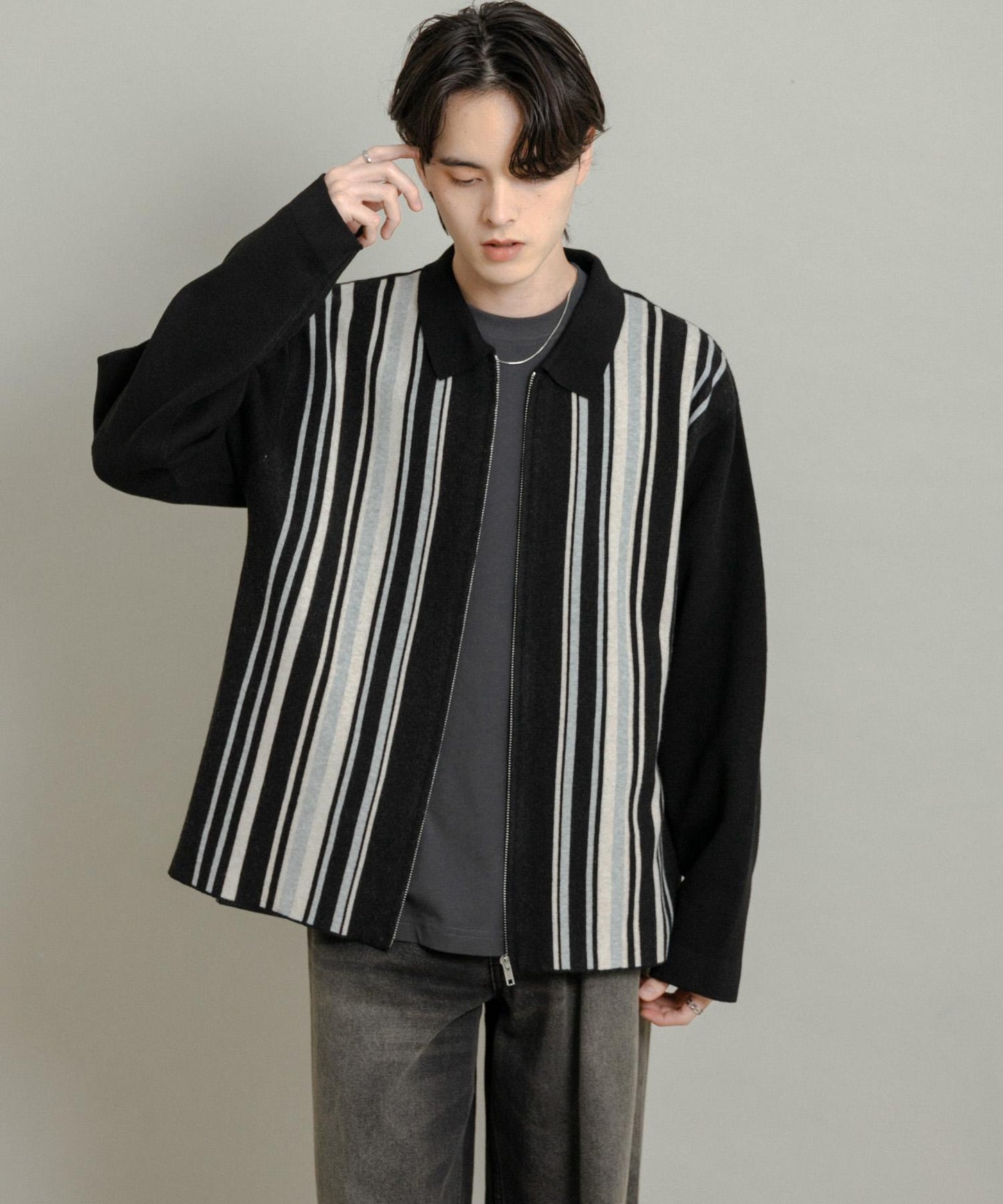 條紋拉鍊針織襯衫