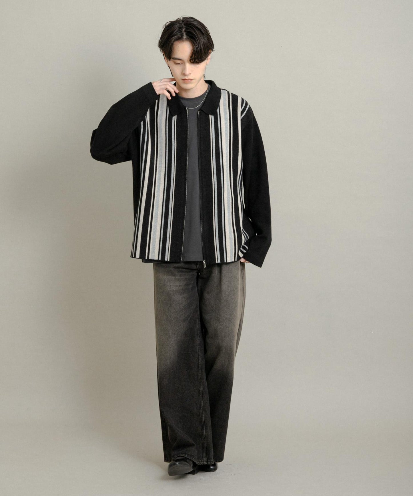 條紋拉鍊針織襯衫