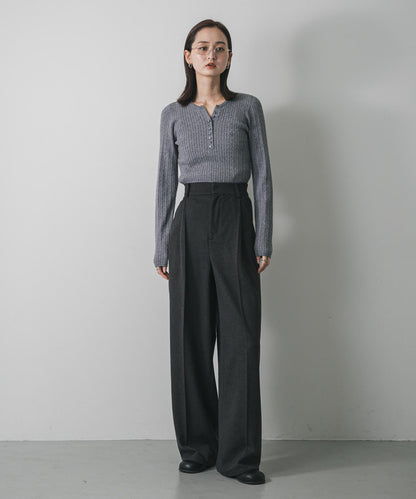 刺繡亨利領迷你麻花針織衫