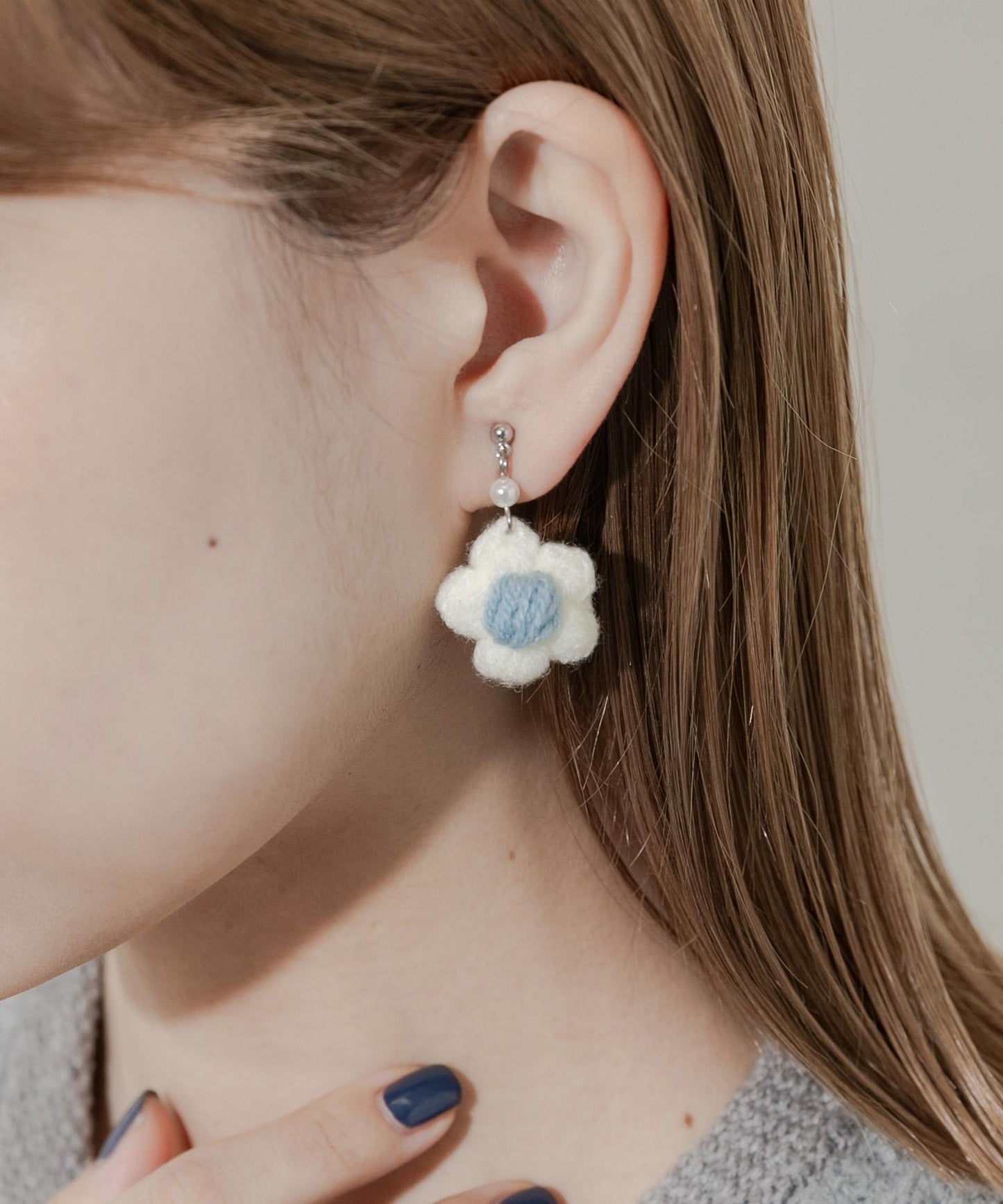 針織花朵耳夾