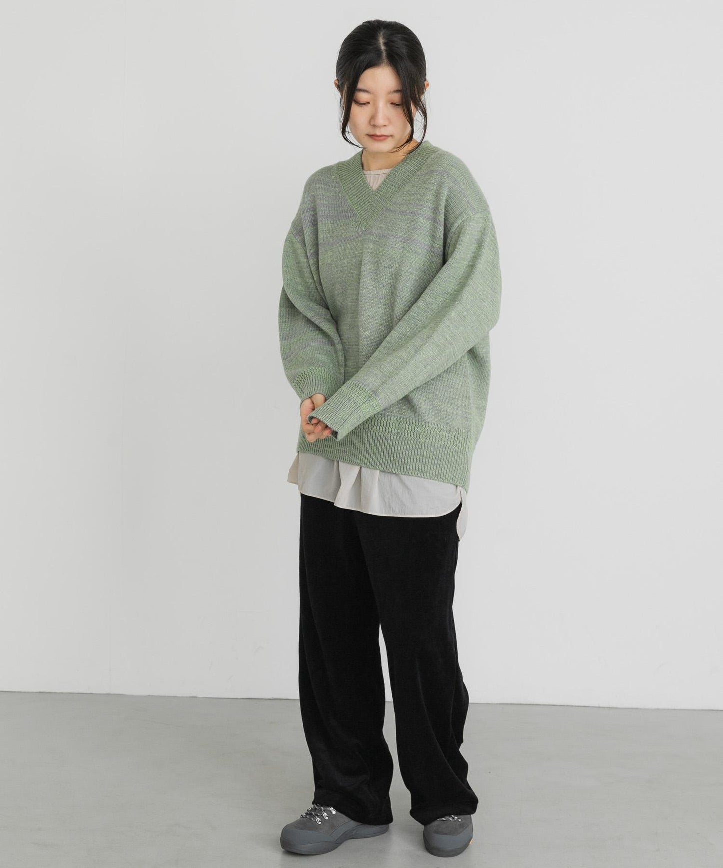 V領寬鬆條紋針織衫