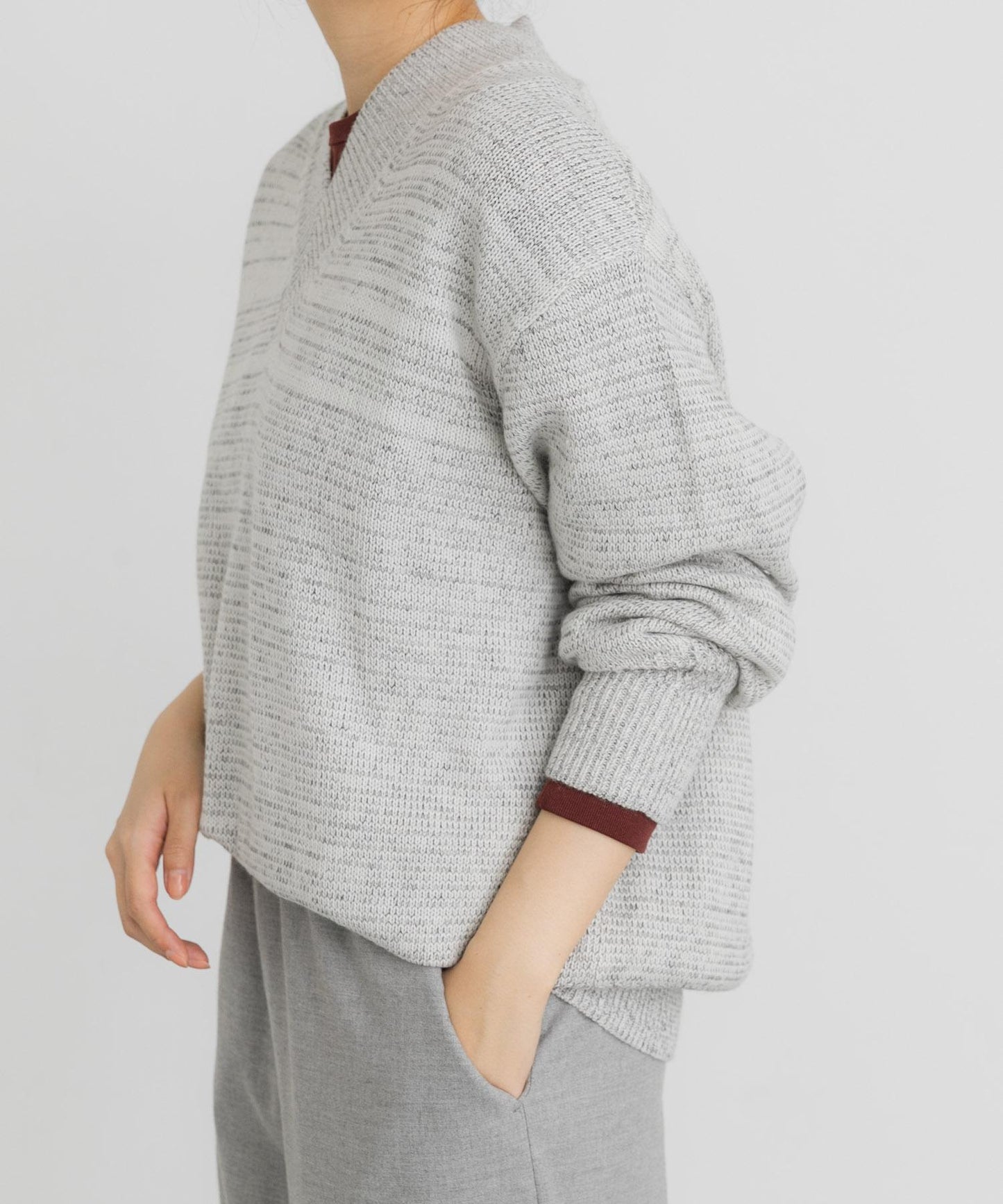 V領寬鬆條紋針織衫