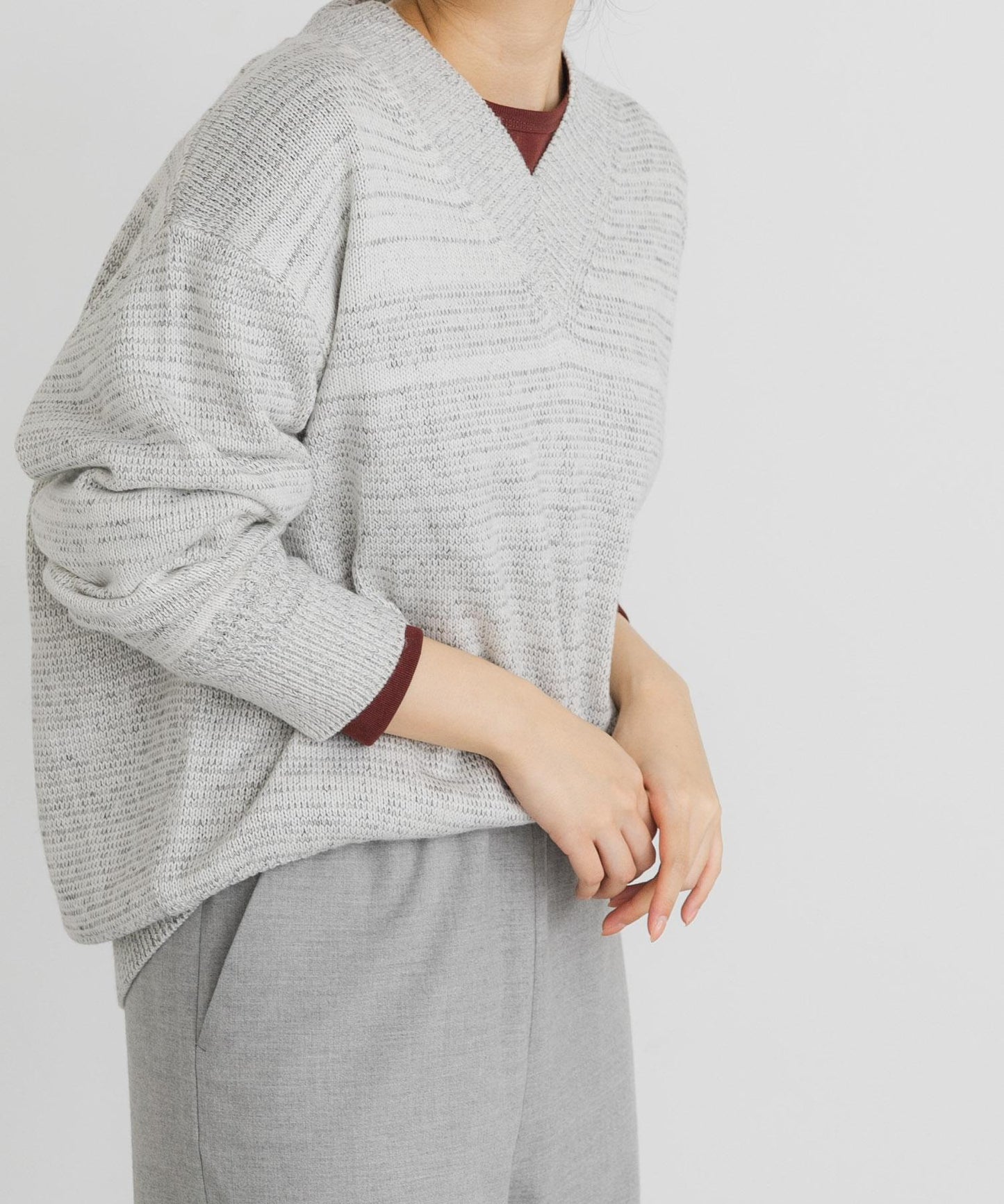 V領寬鬆條紋針織衫