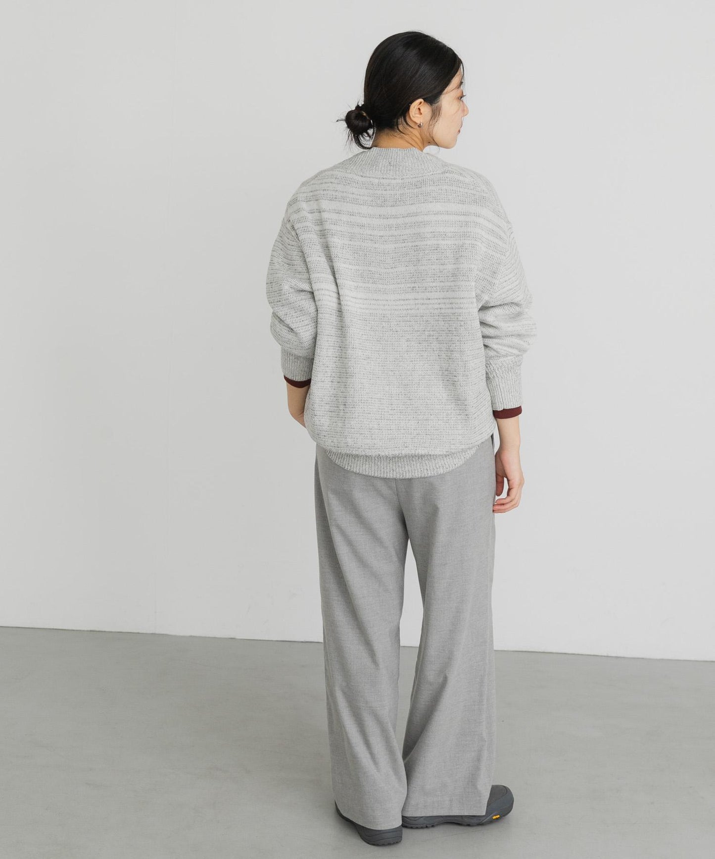 V領寬鬆條紋針織衫