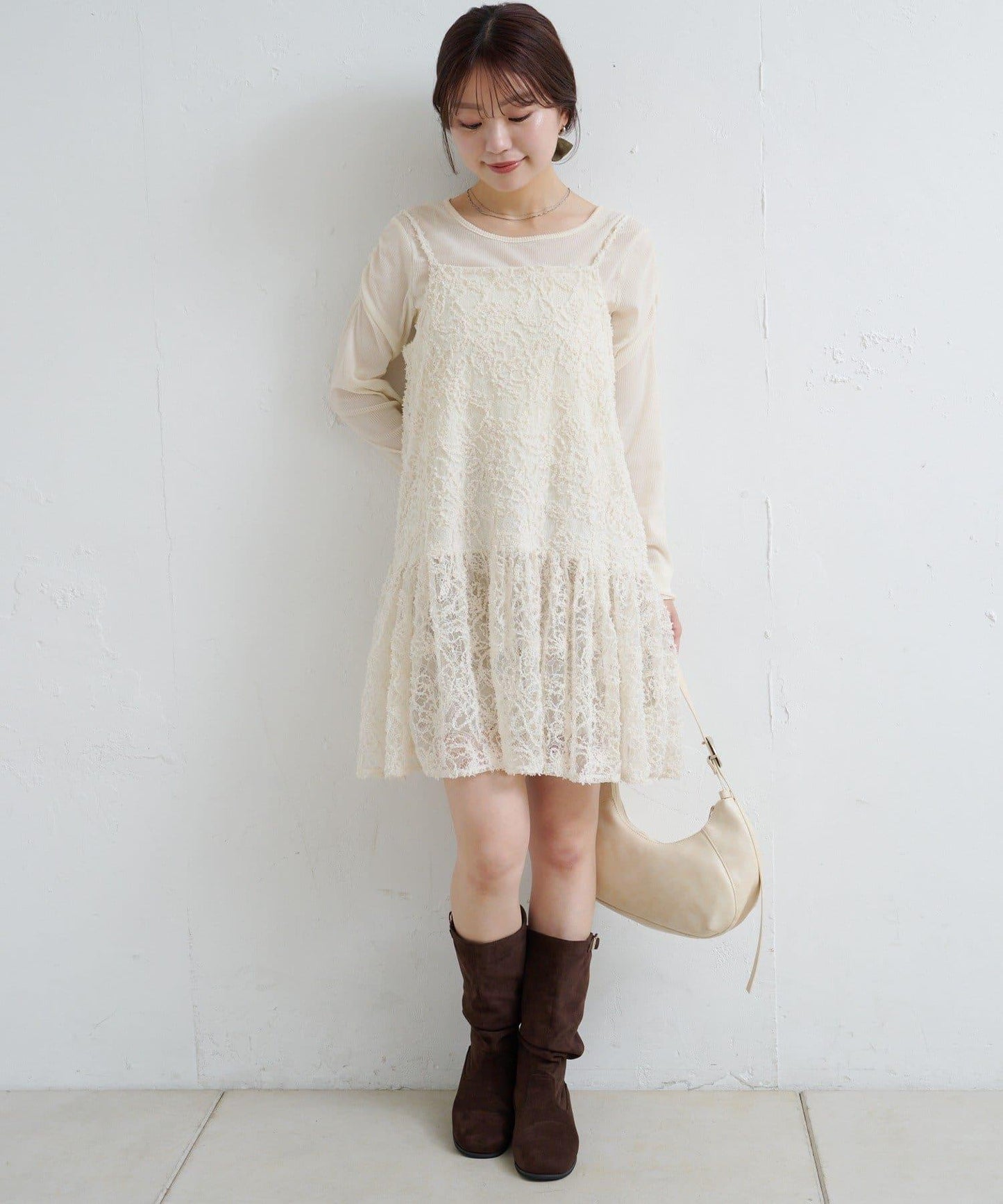 羽毛感蕾絲長款上衣