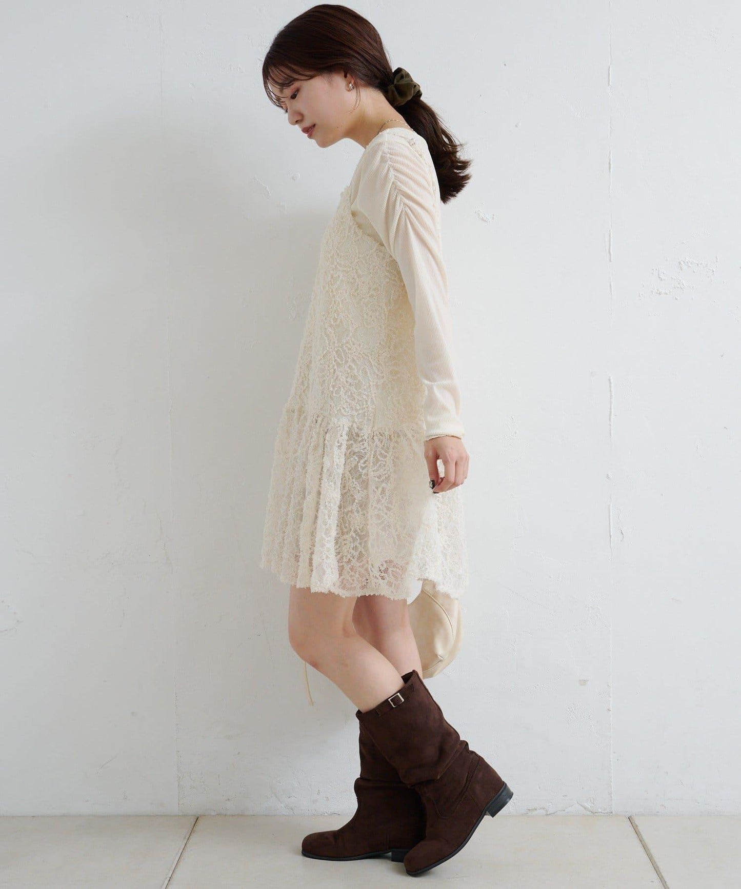 羽毛感蕾絲長款上衣