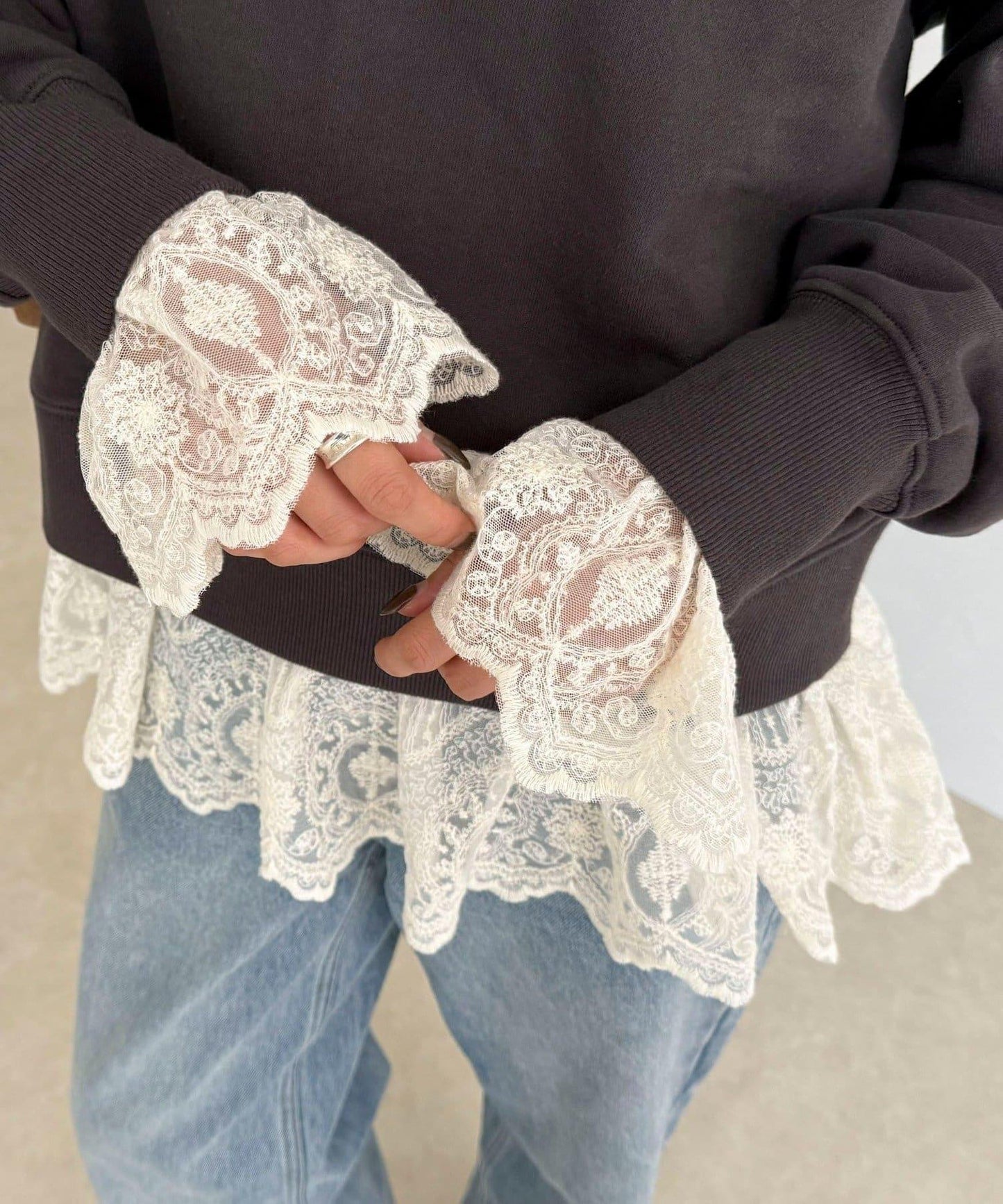 蕾絲拼接長袖T恤