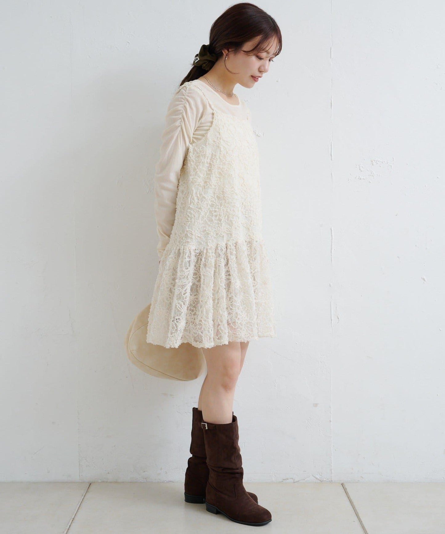 羽毛感蕾絲長款上衣