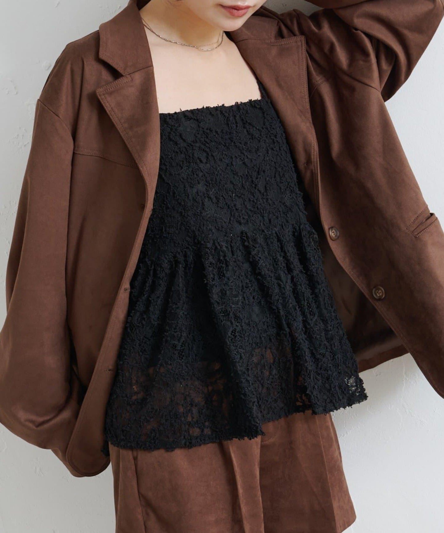 羽毛感蕾絲吊帶背心