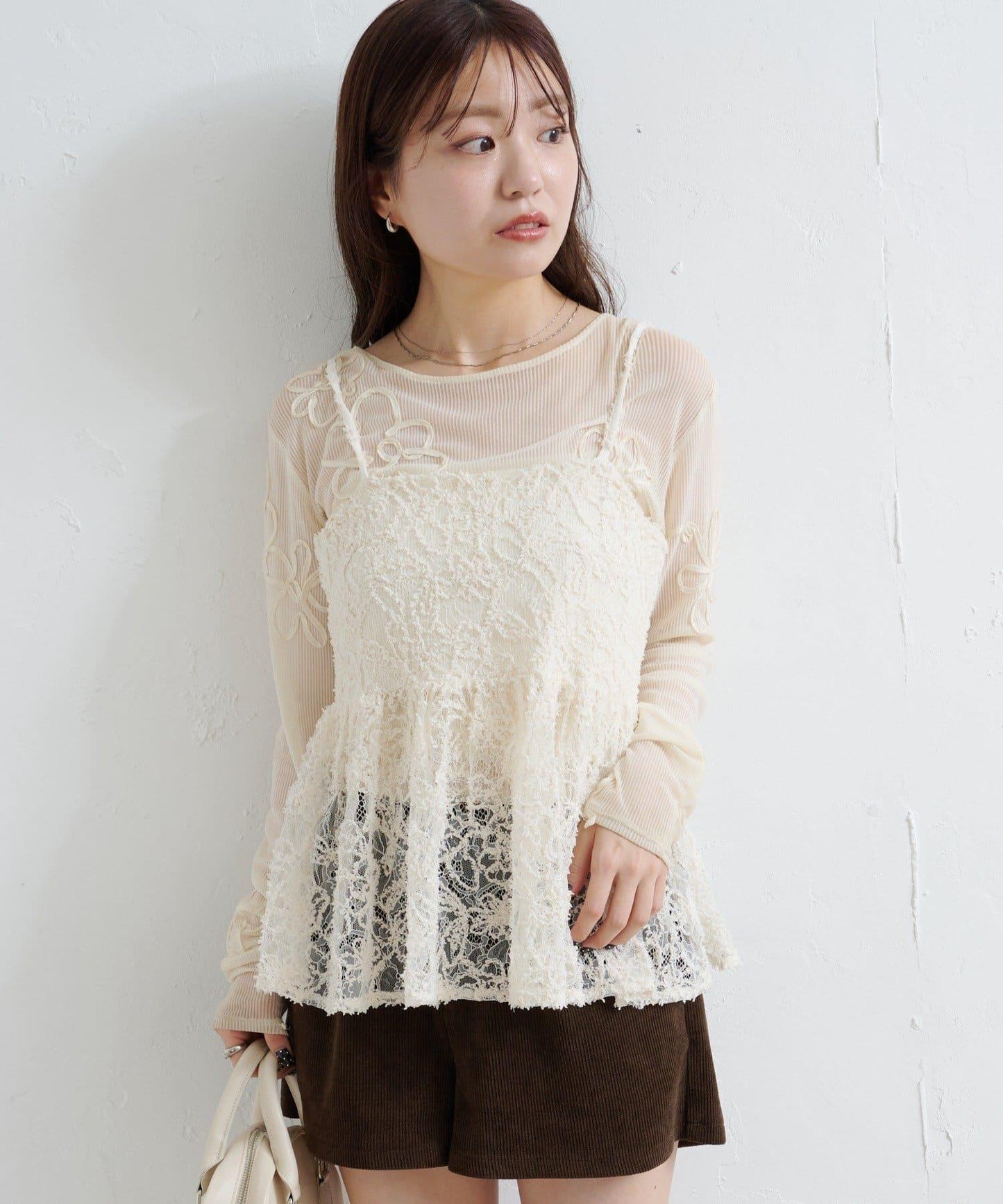 羽毛感蕾絲吊帶背心