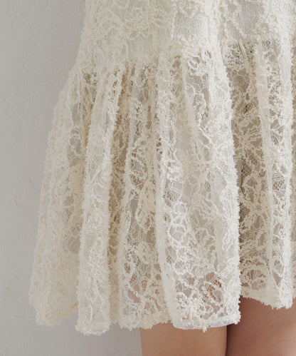 羽毛感蕾絲長款上衣