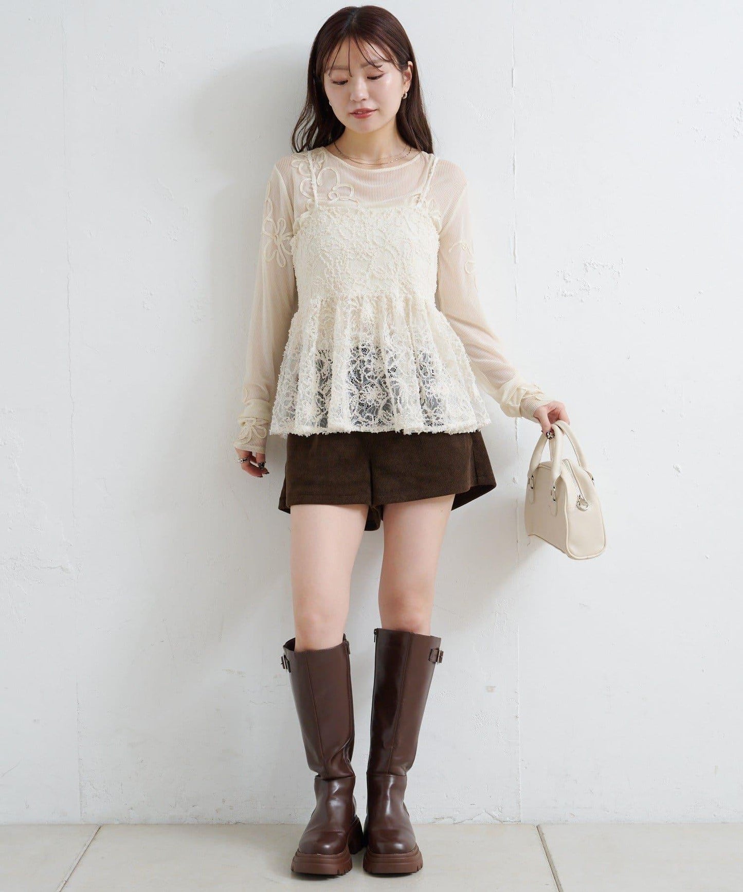 羽毛感蕾絲吊帶背心