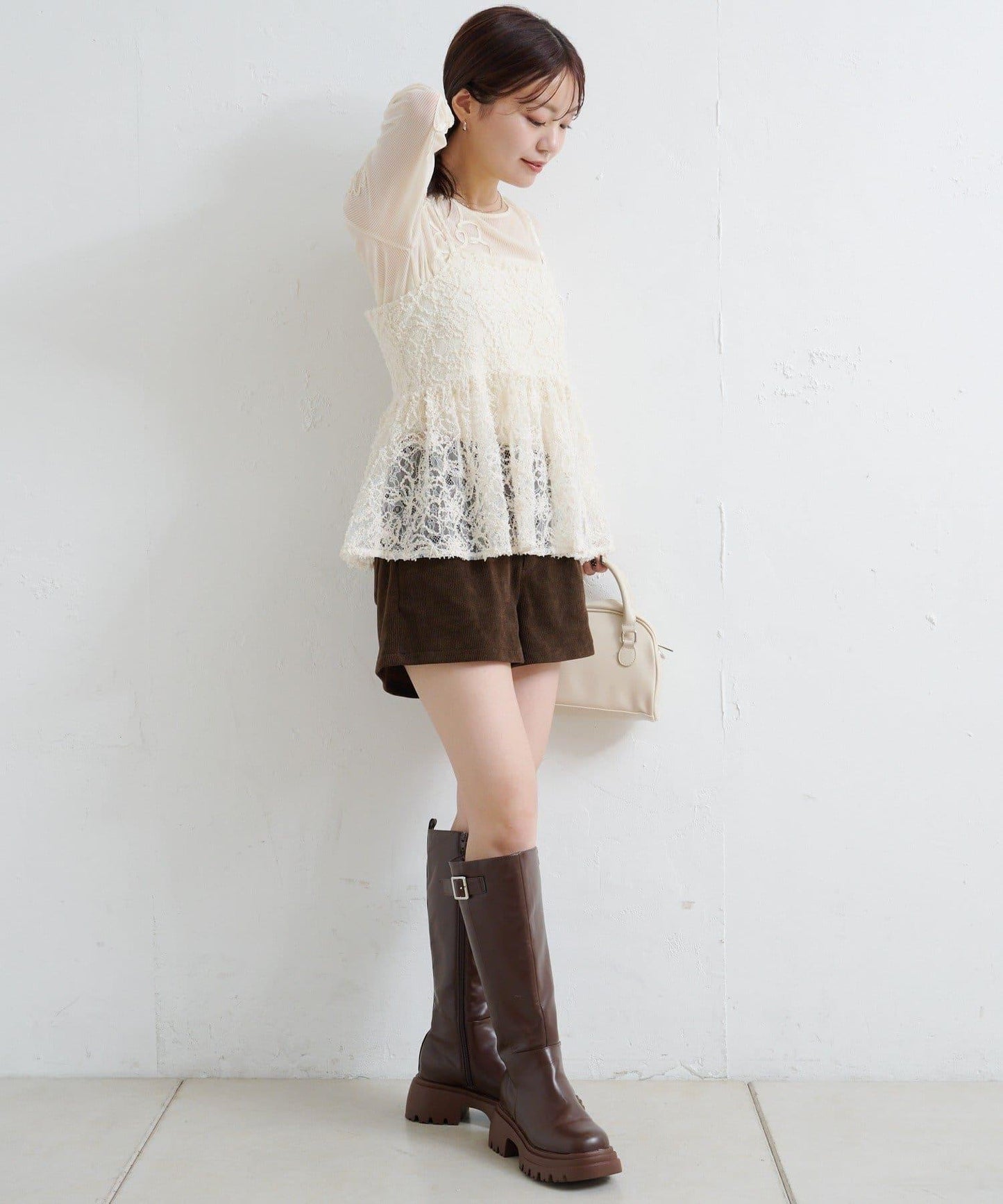 羽毛感蕾絲吊帶背心