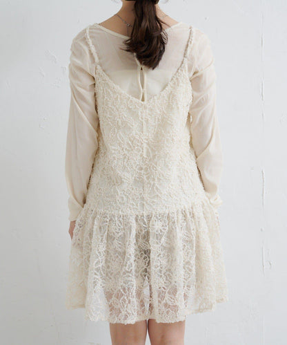 羽毛感蕾絲長款上衣