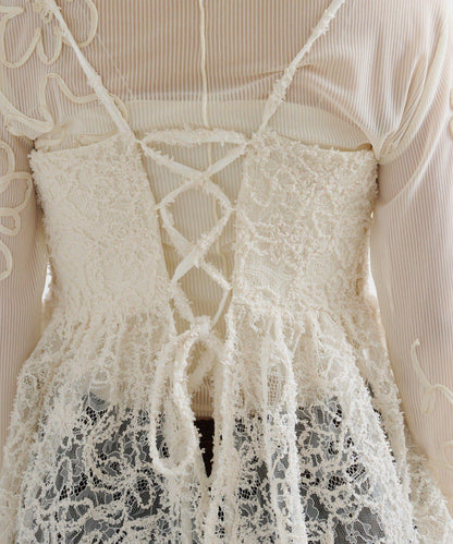 羽毛感蕾絲吊帶背心