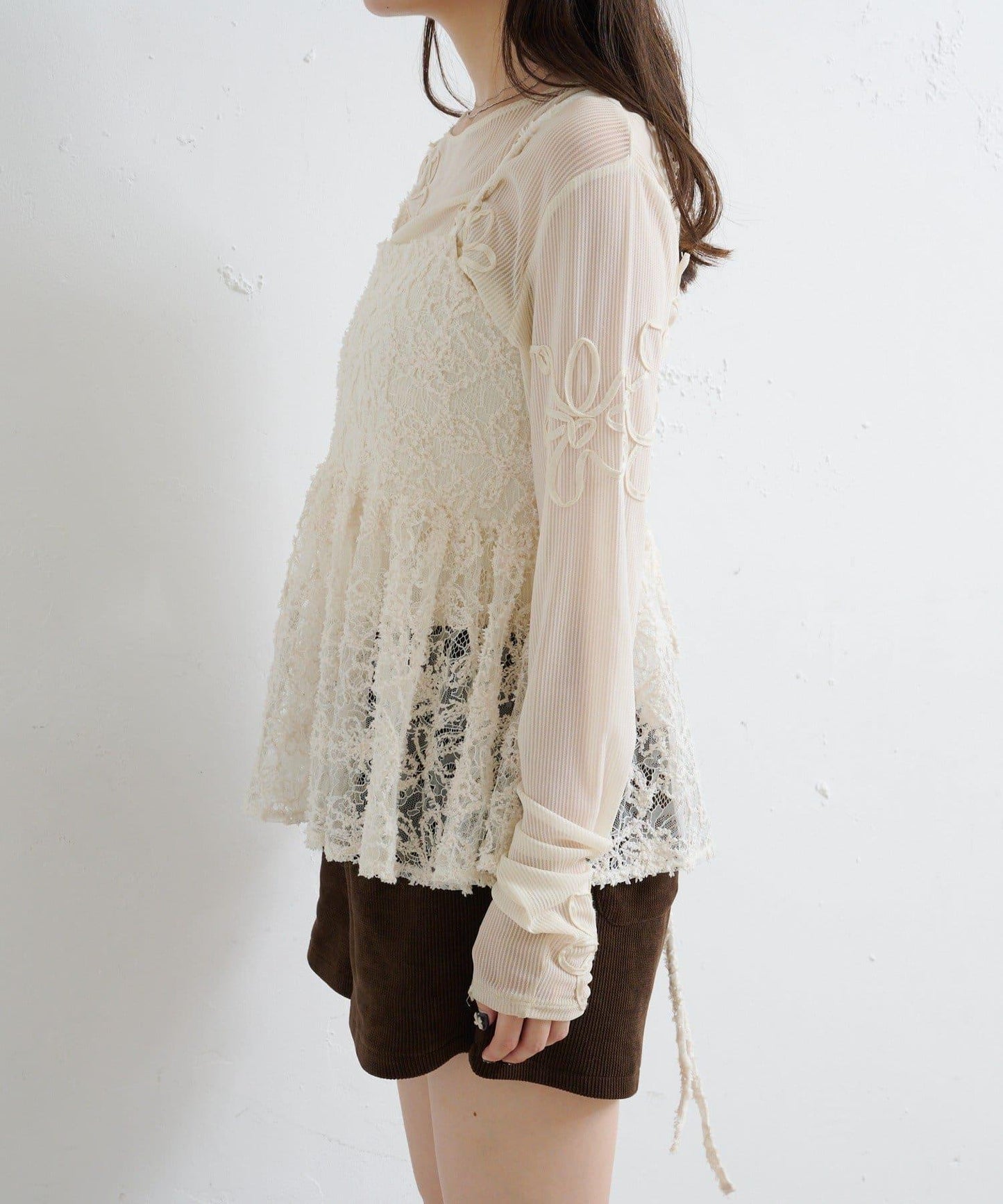 羽毛感蕾絲吊帶背心