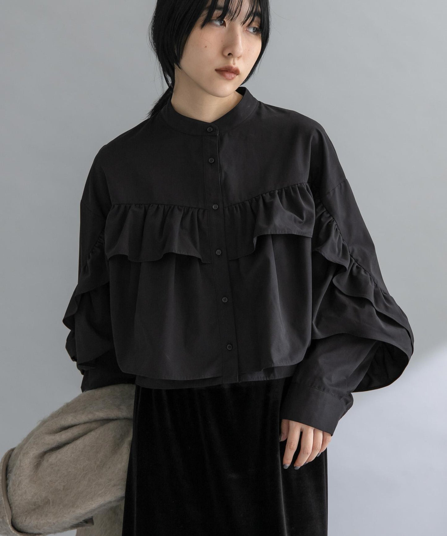 荷葉邊設計襯衫