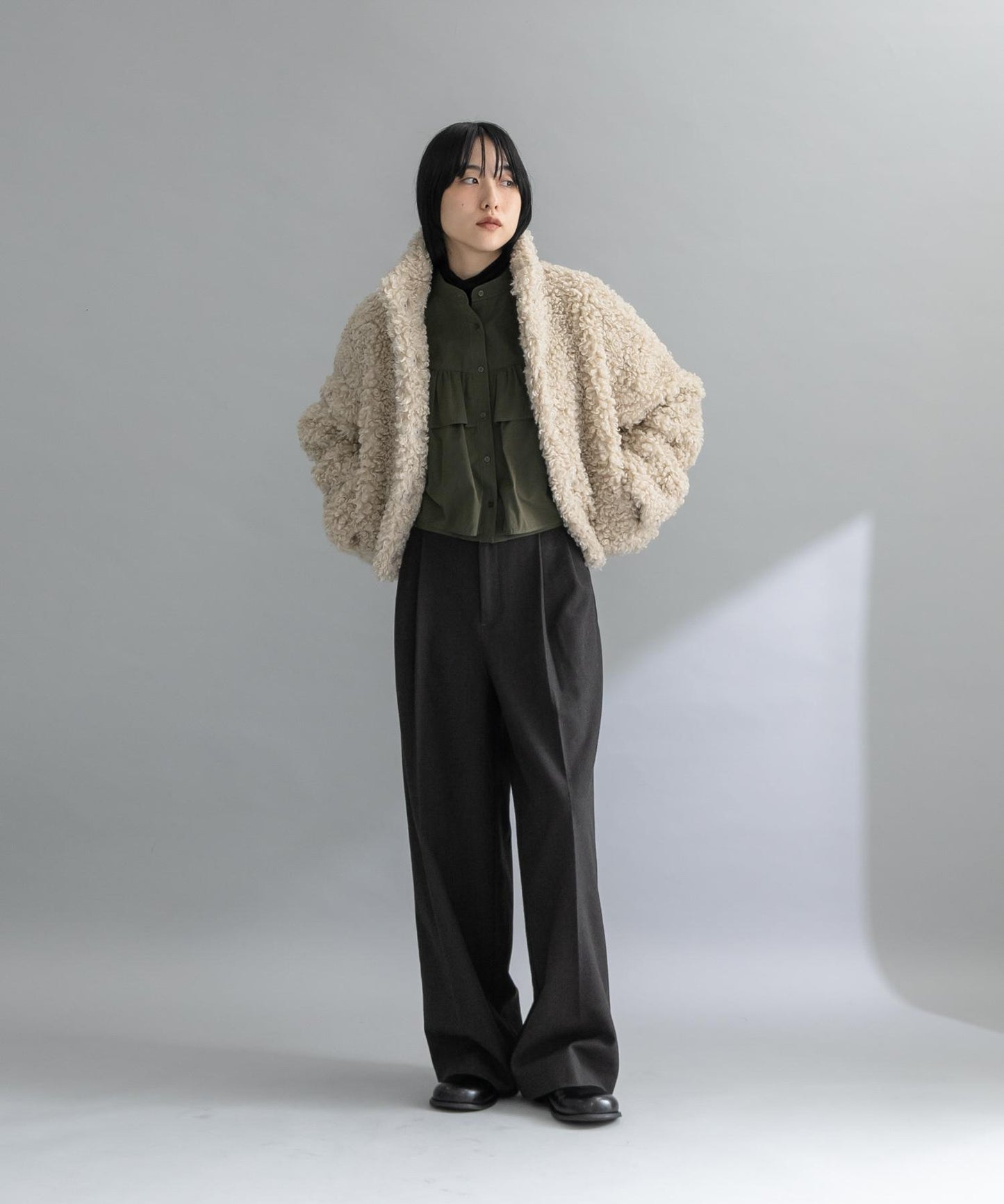 荷葉邊設計襯衫