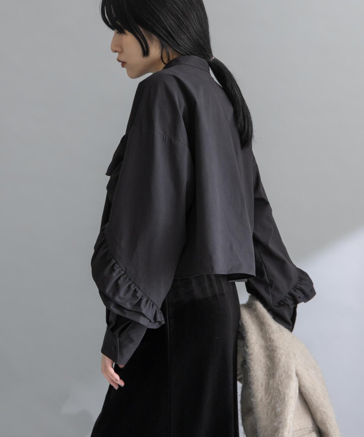 荷葉邊設計襯衫