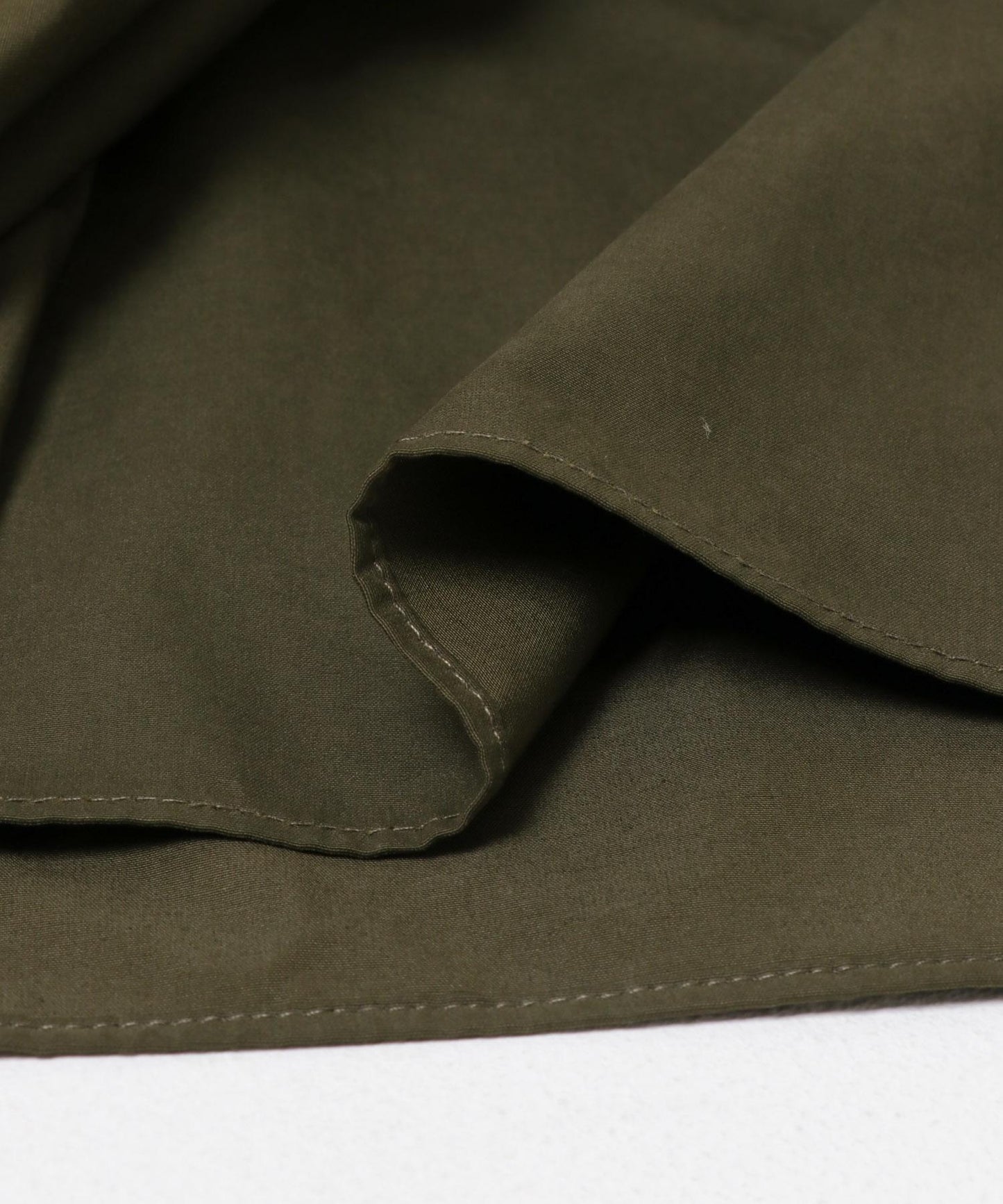 荷葉邊設計襯衫