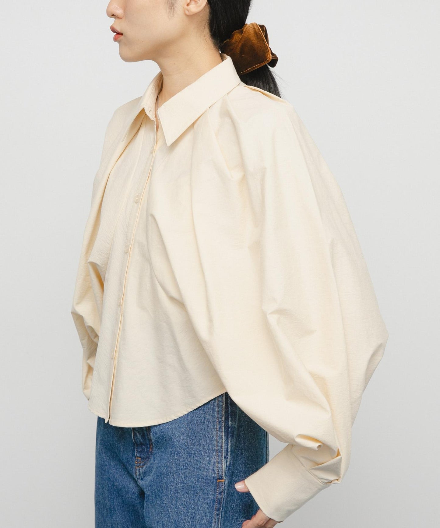 泡泡袖短款襯衫