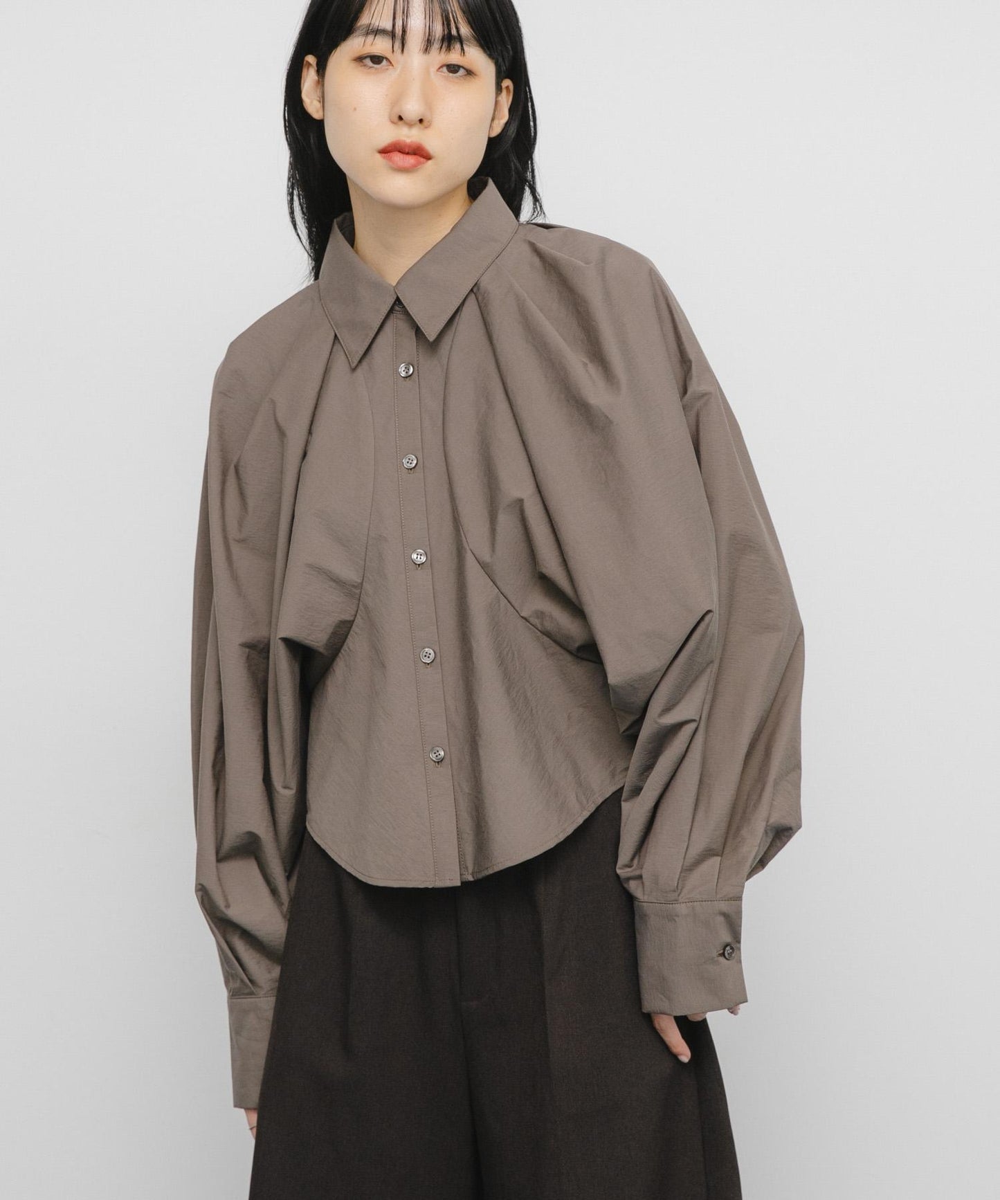 泡泡袖短款襯衫