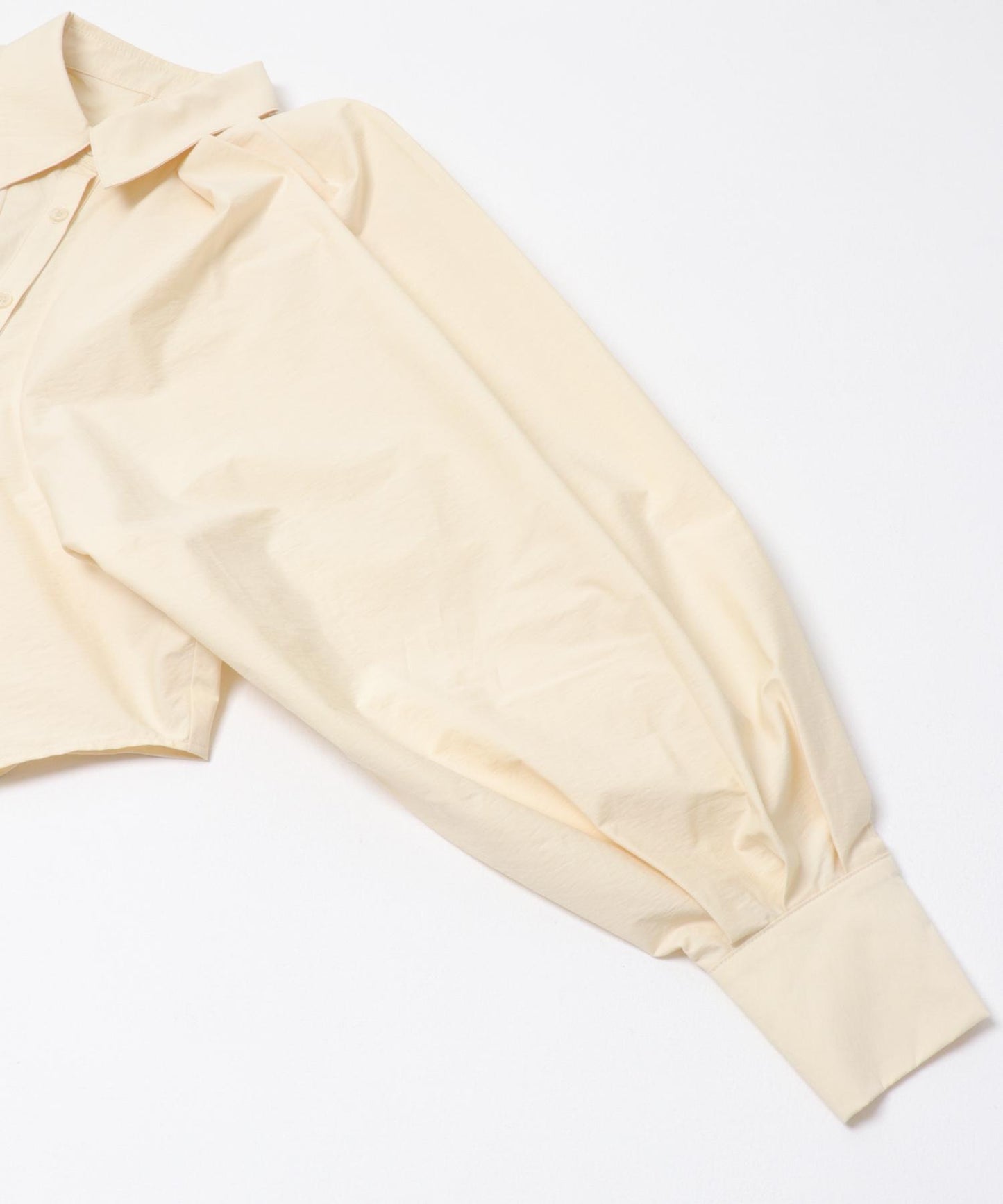 泡泡袖短款襯衫