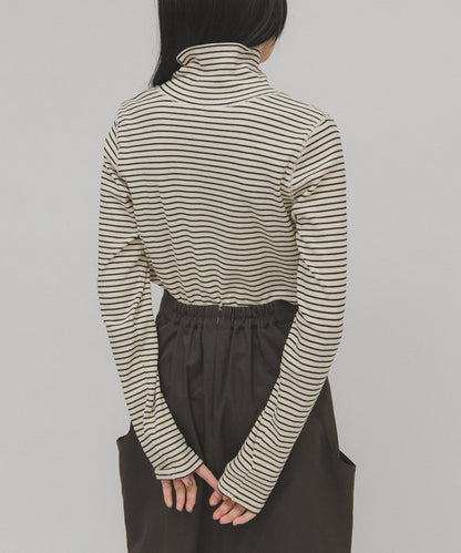高領紐扣條紋上衣